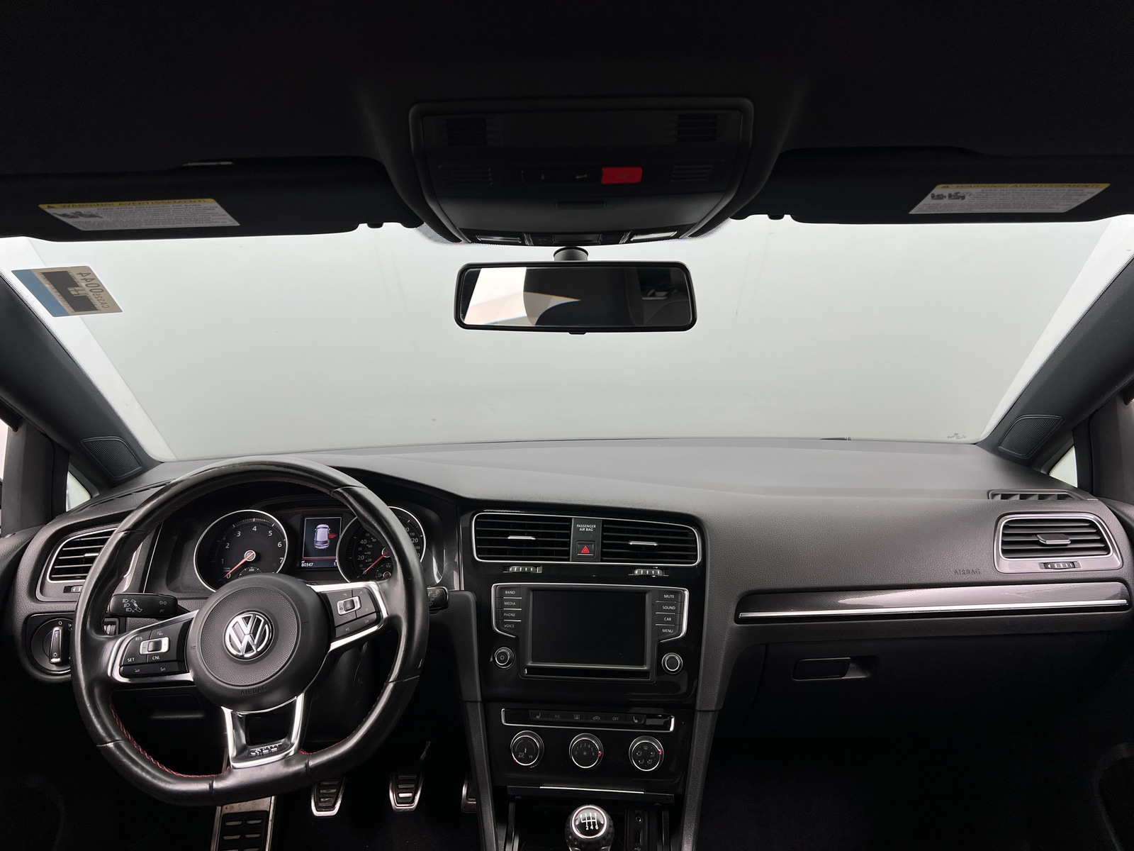 Thumbnail: 2017 Volkswagen Golf - 3