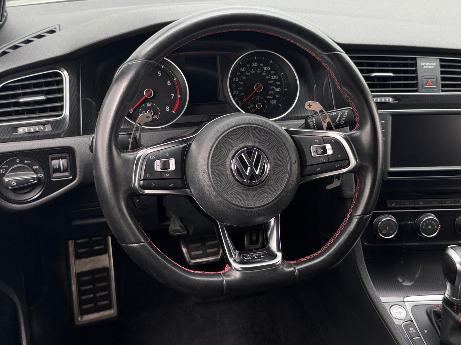Thumbnail: 2017 Volkswagen Golf - 4