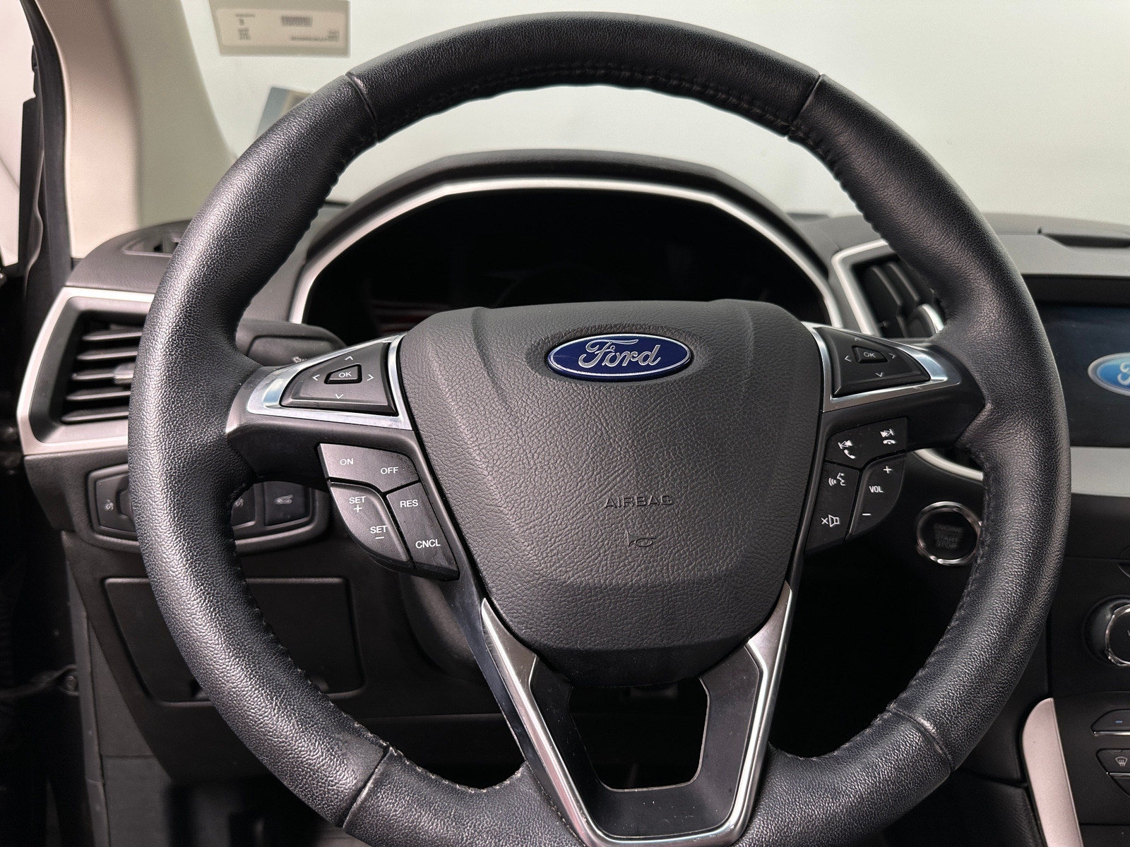 Thumbnail: 2018 Ford Edge - 4
