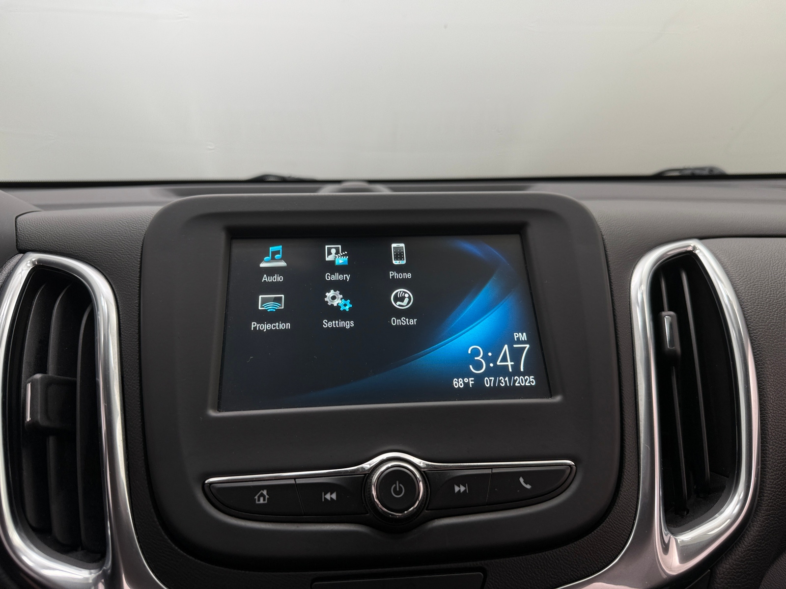 Thumbnail: 2018 Chevrolet Equinox - 4