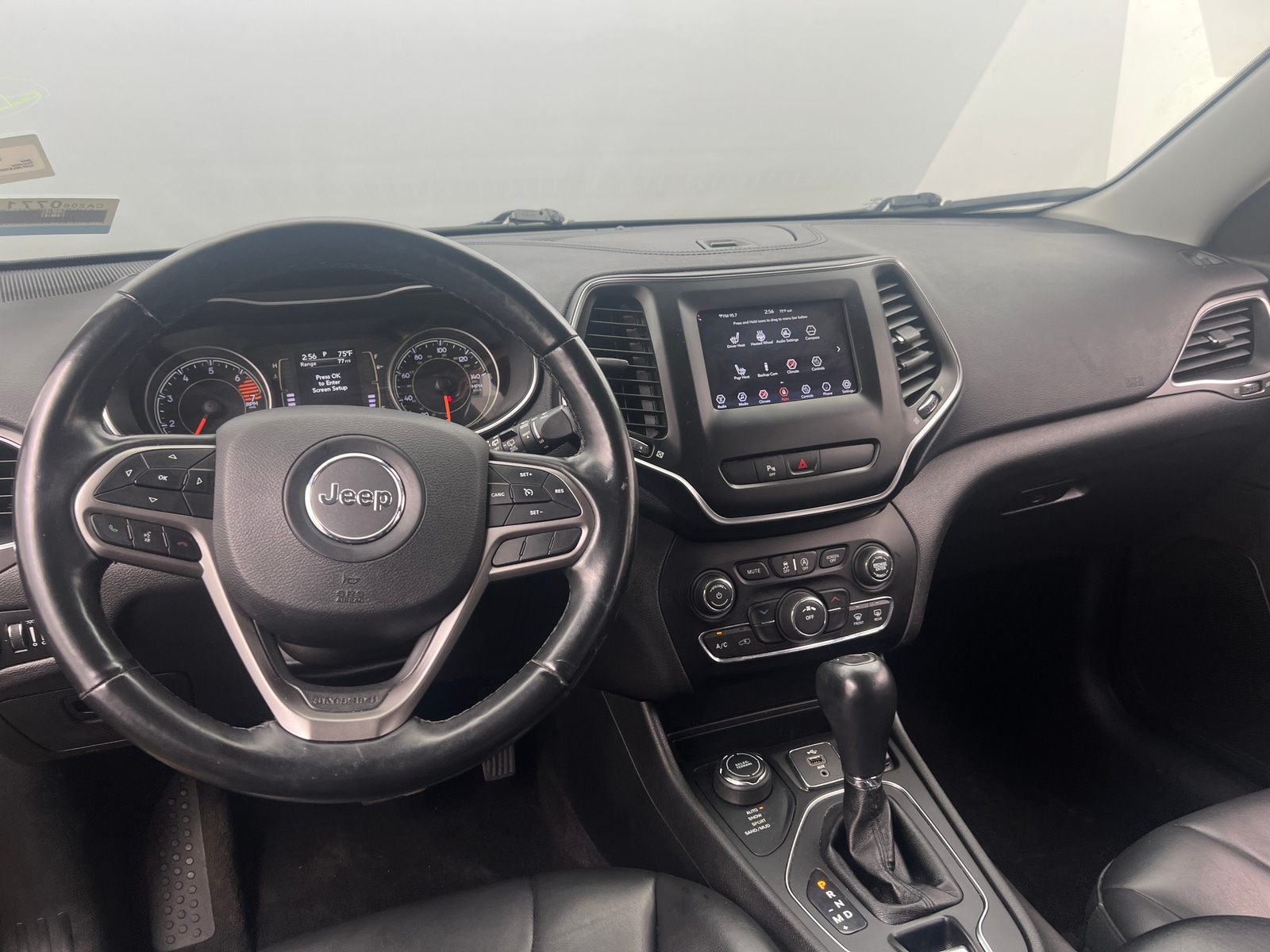 Thumbnail: 2019 Jeep Cherokee - 3