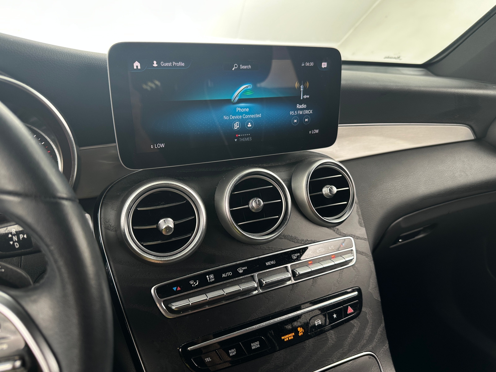Thumbnail: 2020 Mercedes-Benz GLC - 3