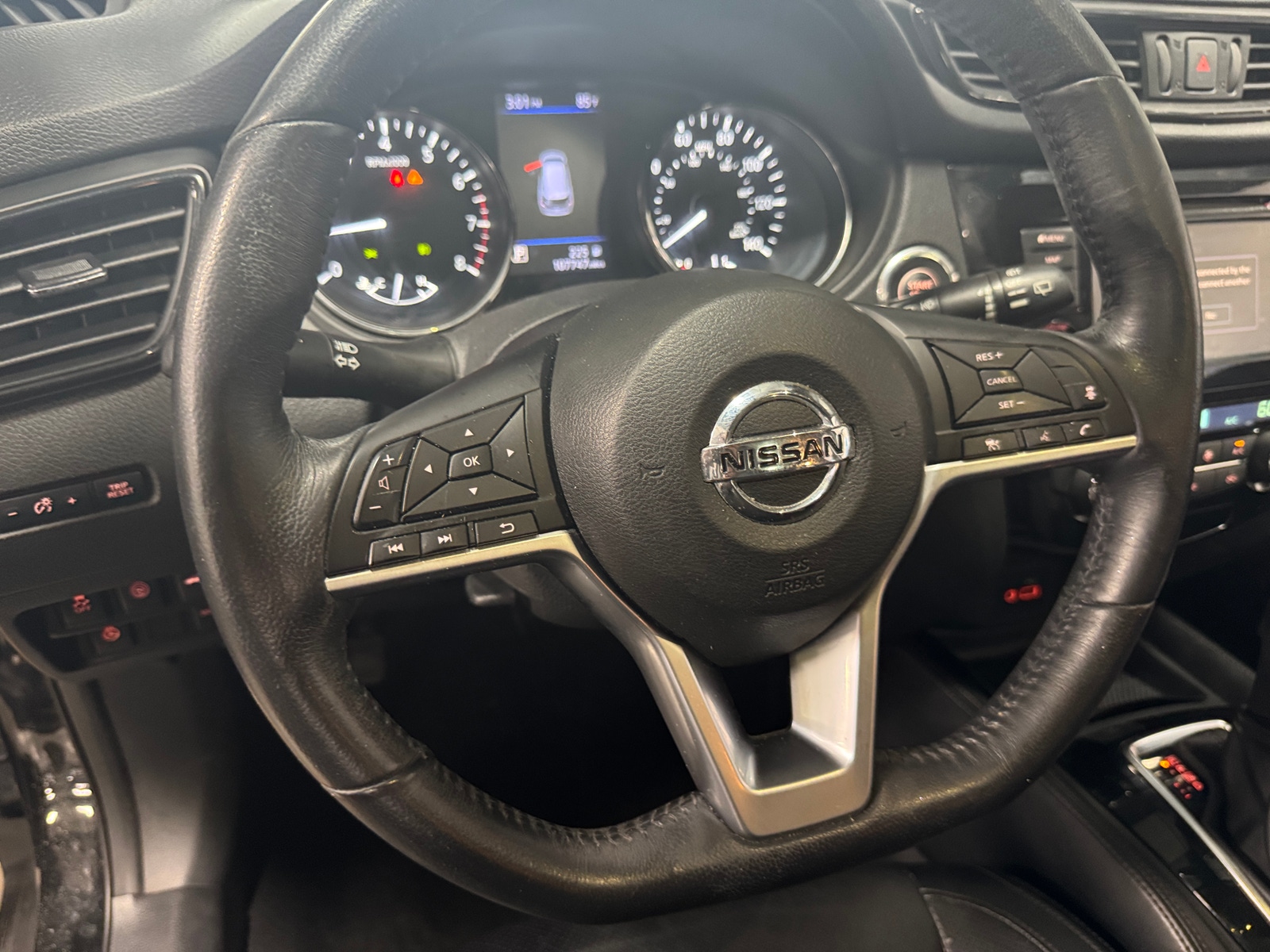 Thumbnail: 2018 Nissan Rogue - 4