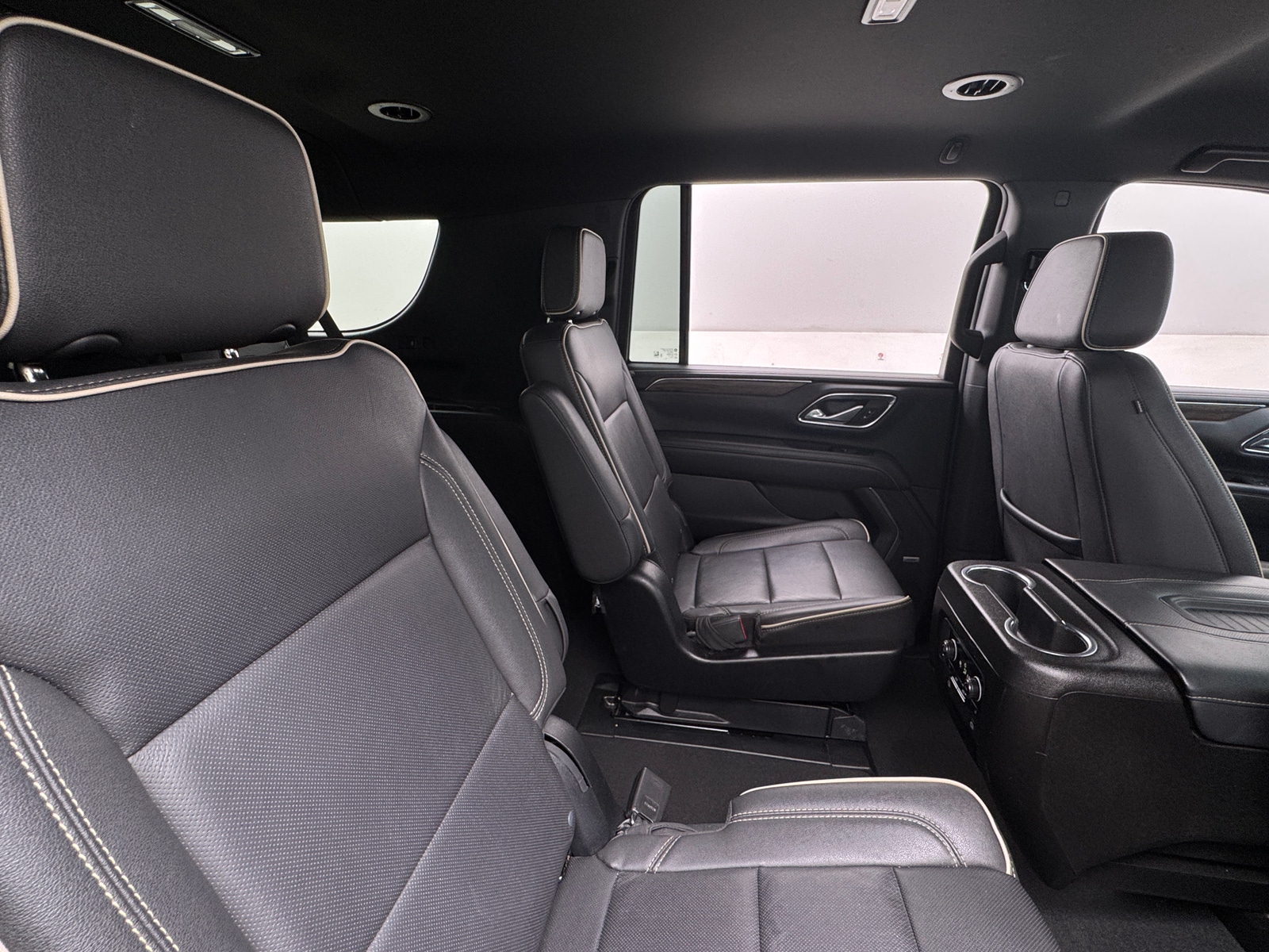 Thumbnail: 2023 Chevrolet Suburban - 5