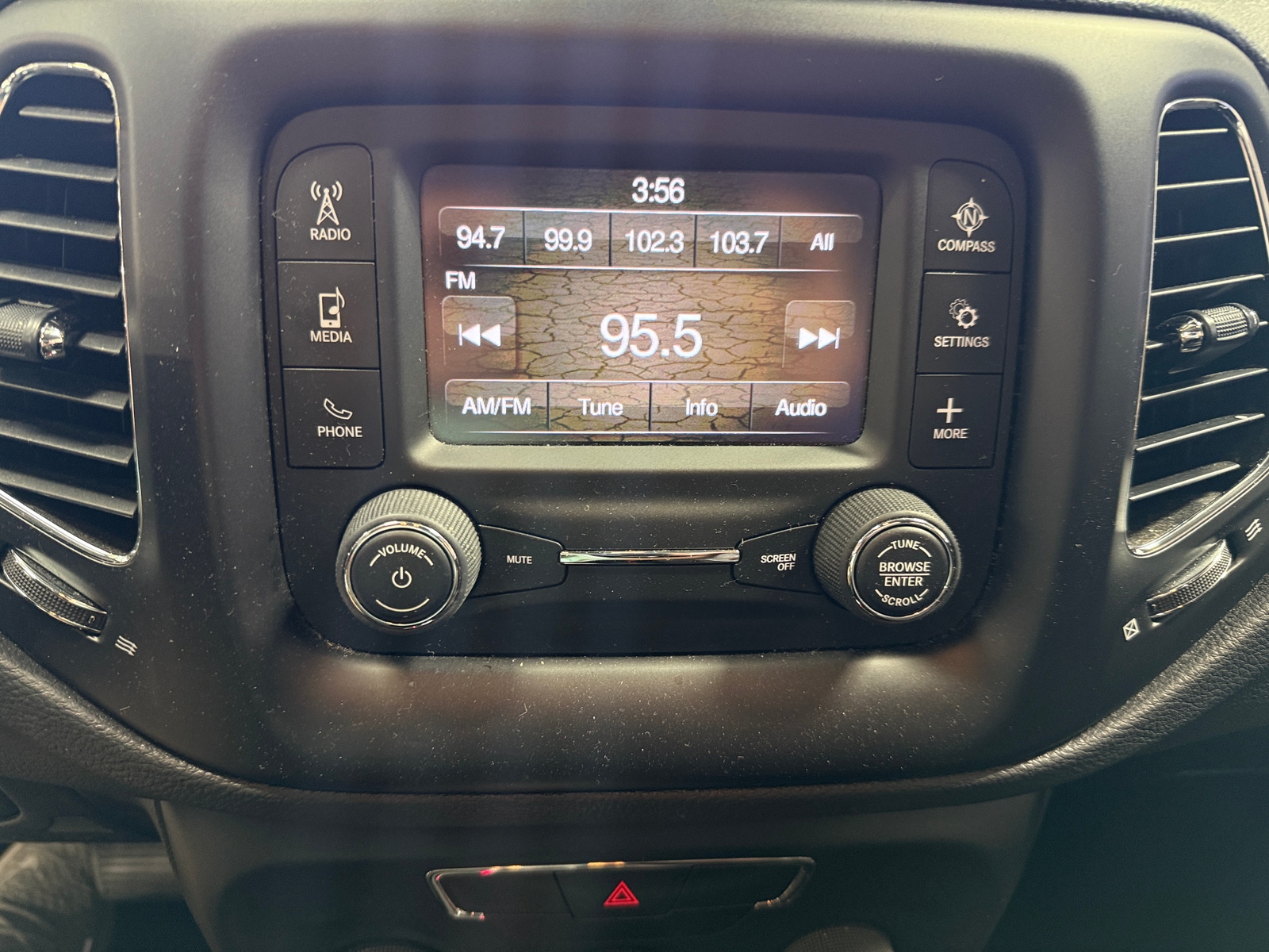 Thumbnail: 2018 Jeep Compass - 4