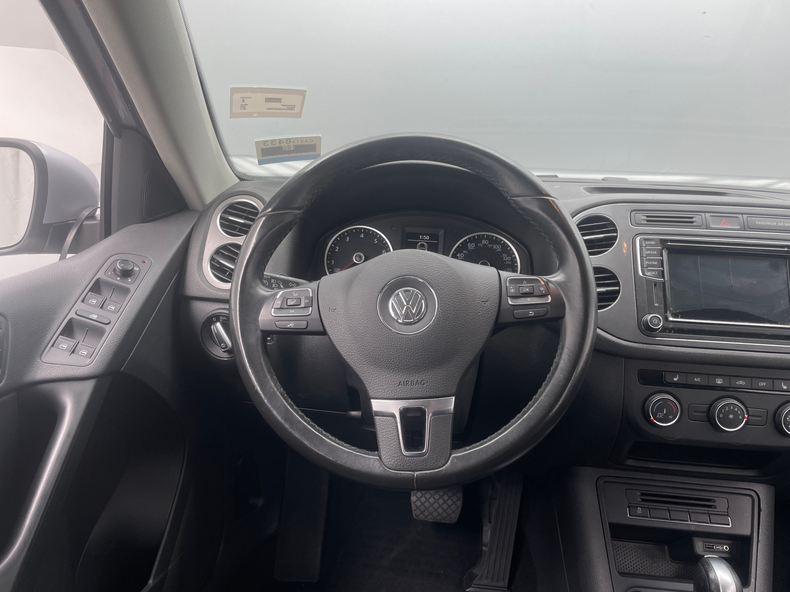 Thumbnail: 2017 Volkswagen Tiguan - 5