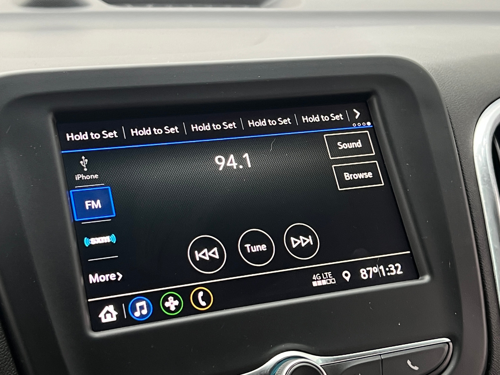 Thumbnail: 2020 Chevrolet Equinox - 4