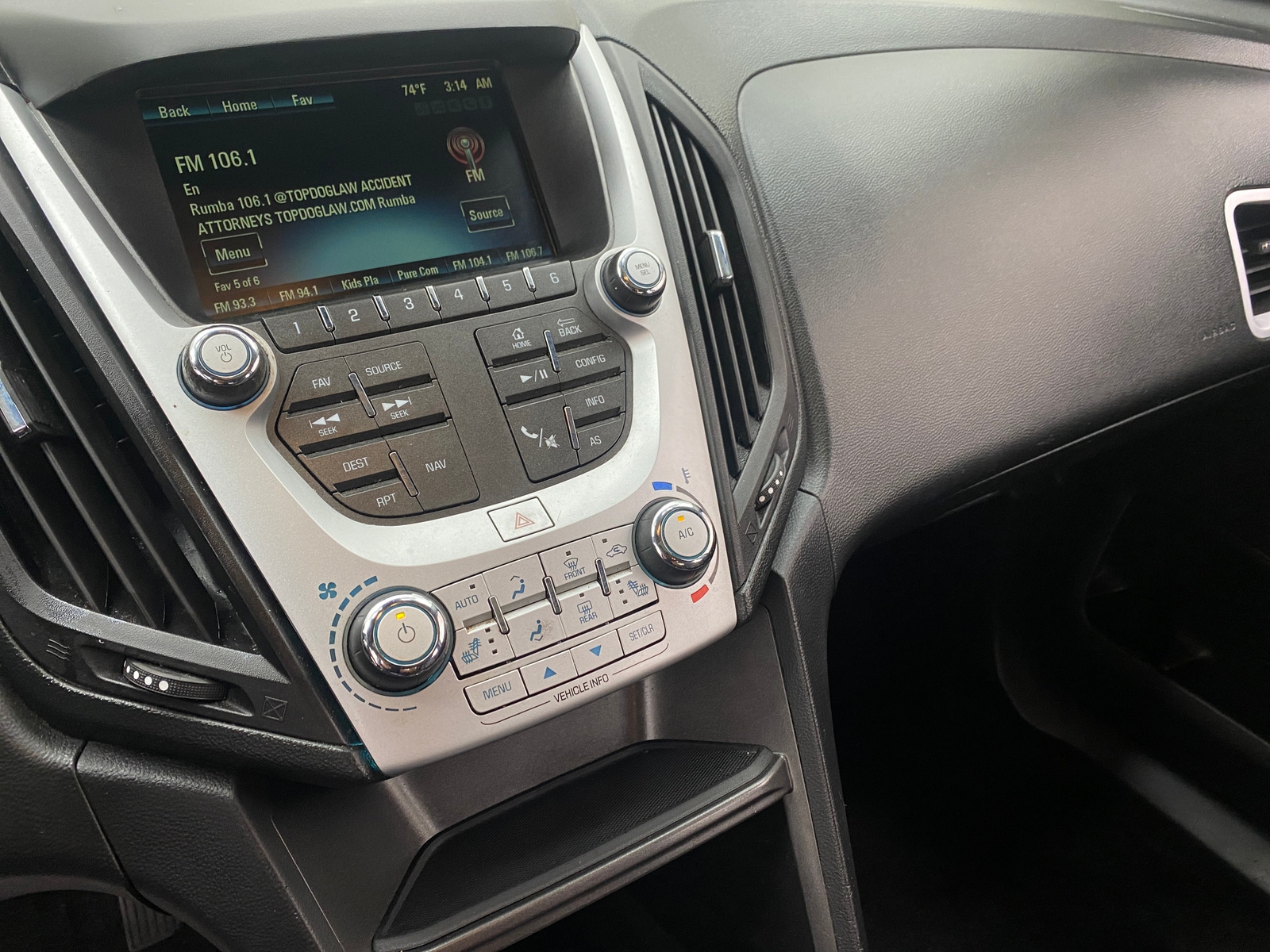 Thumbnail: 2017 Chevrolet Equinox - 3