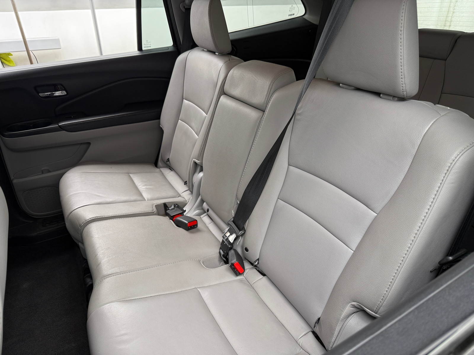 Thumbnail: 2017 Honda Pilot - 4