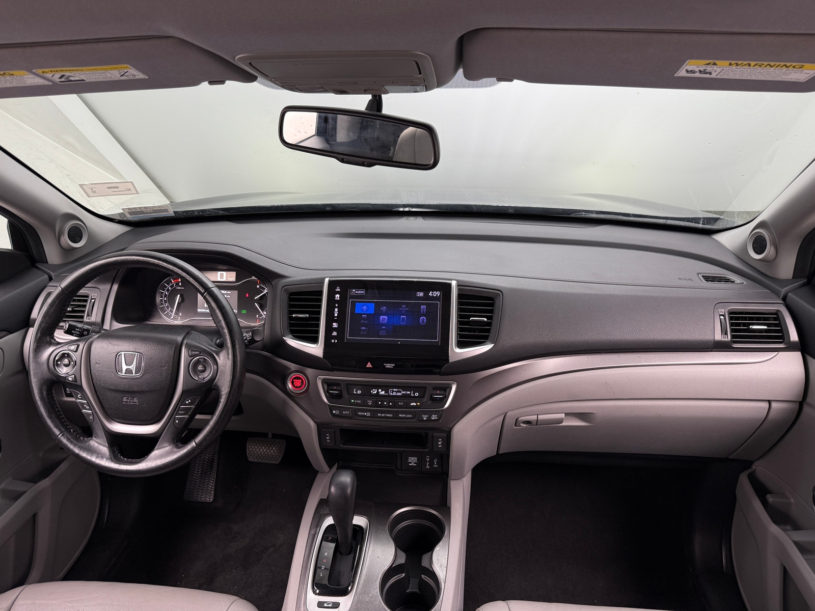 Thumbnail: 2017 Honda Pilot - 2