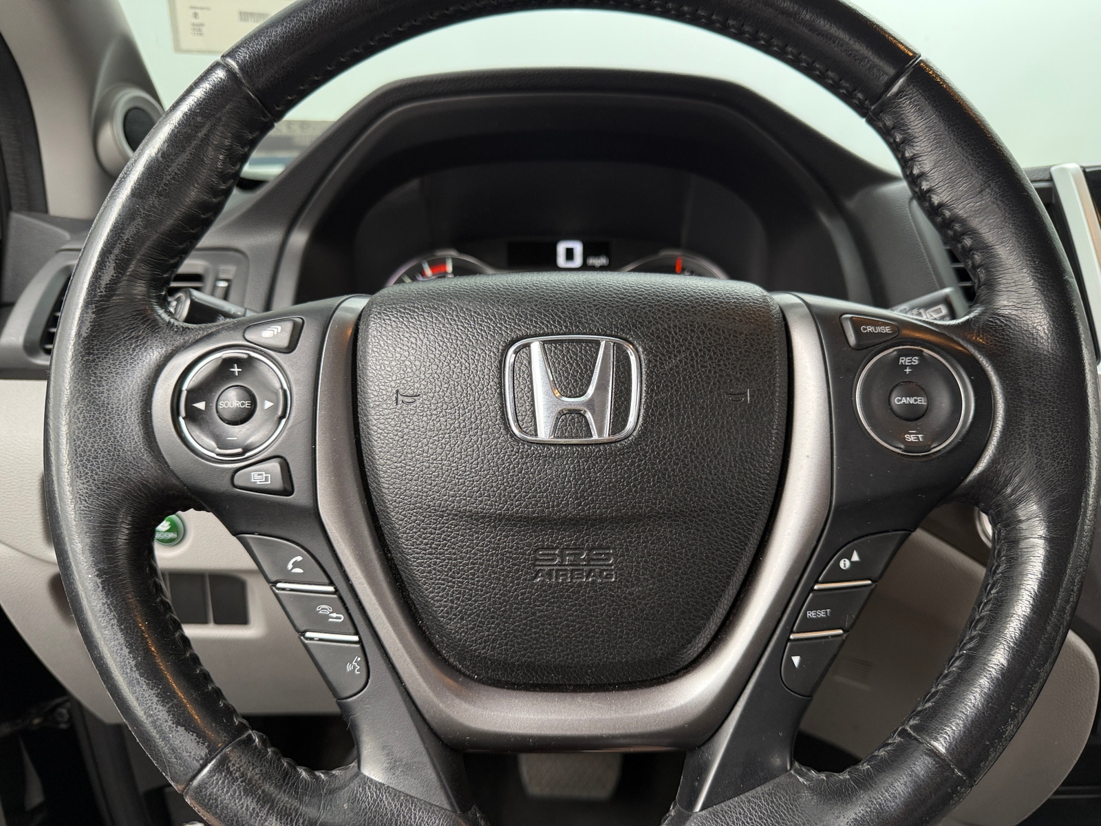 Thumbnail: 2017 Honda Pilot - 3