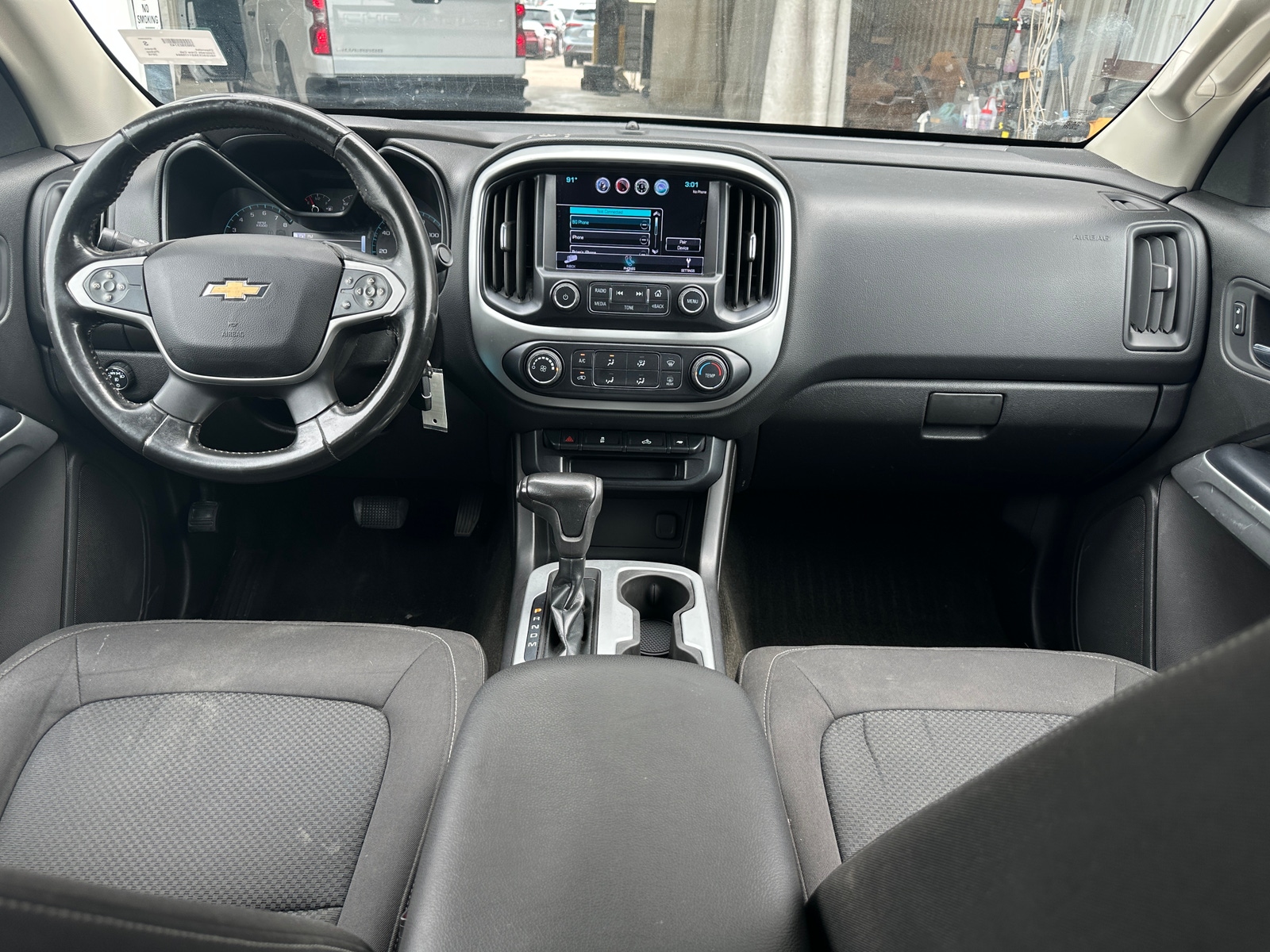 Thumbnail: 2016 Chevrolet Colorado - 3