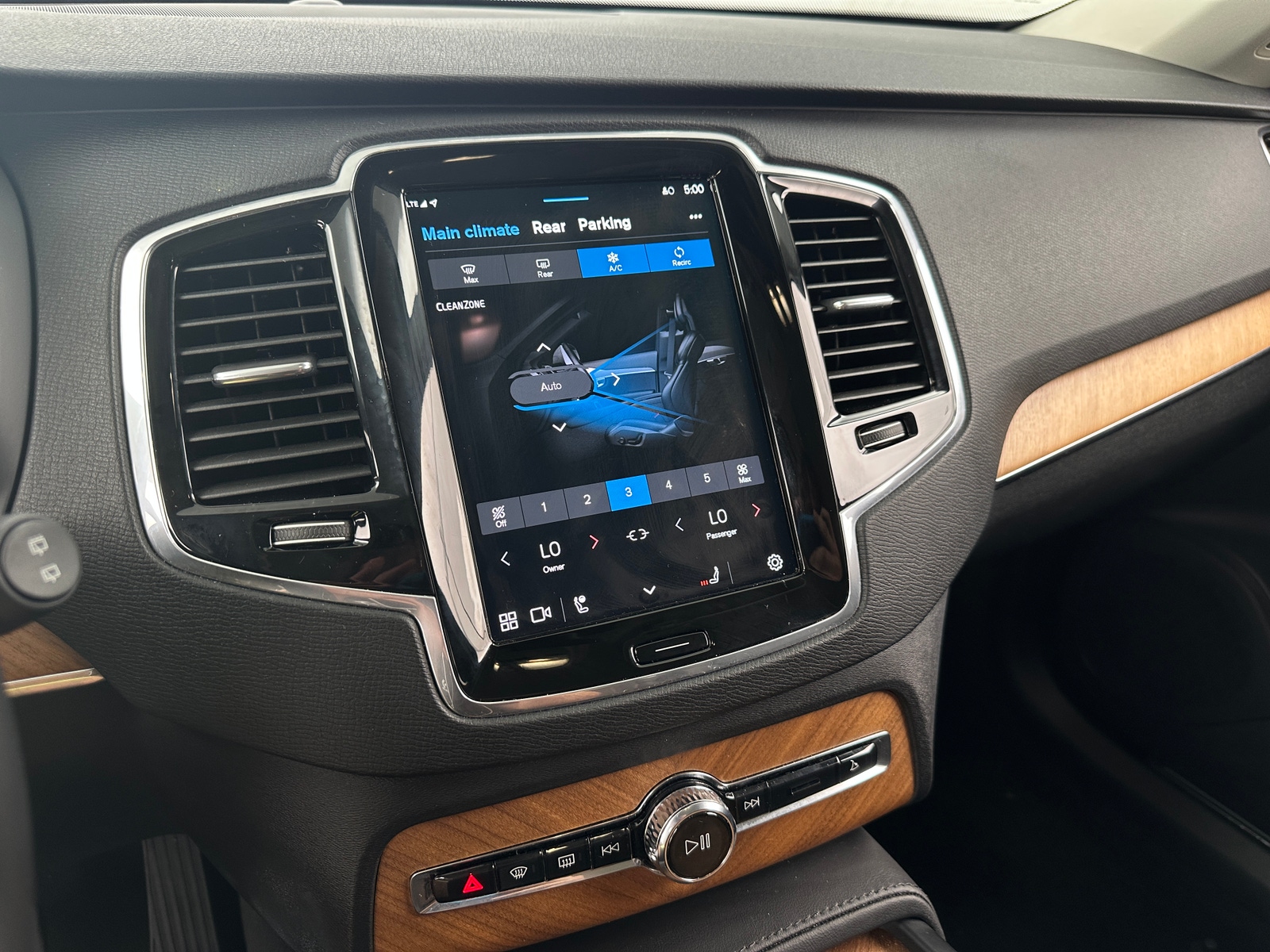 Thumbnail: 2025 Volvo XC90 - 3