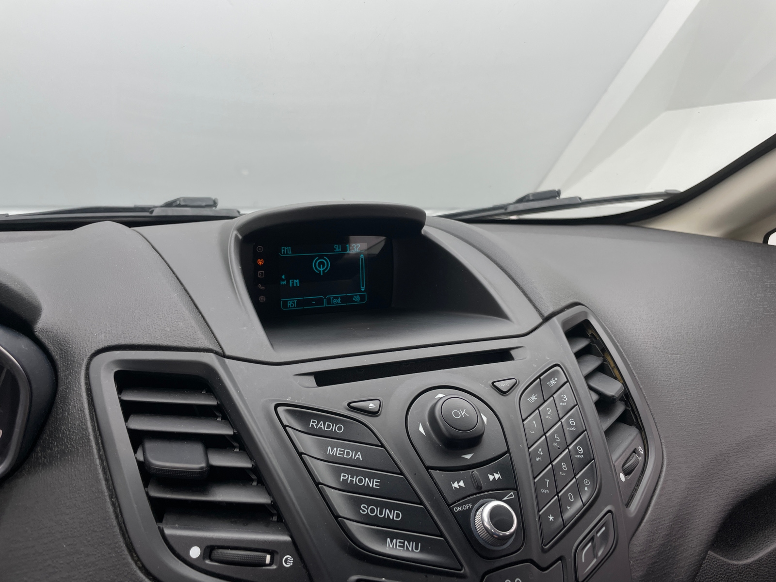Thumbnail: 2015 Ford Fiesta - 4