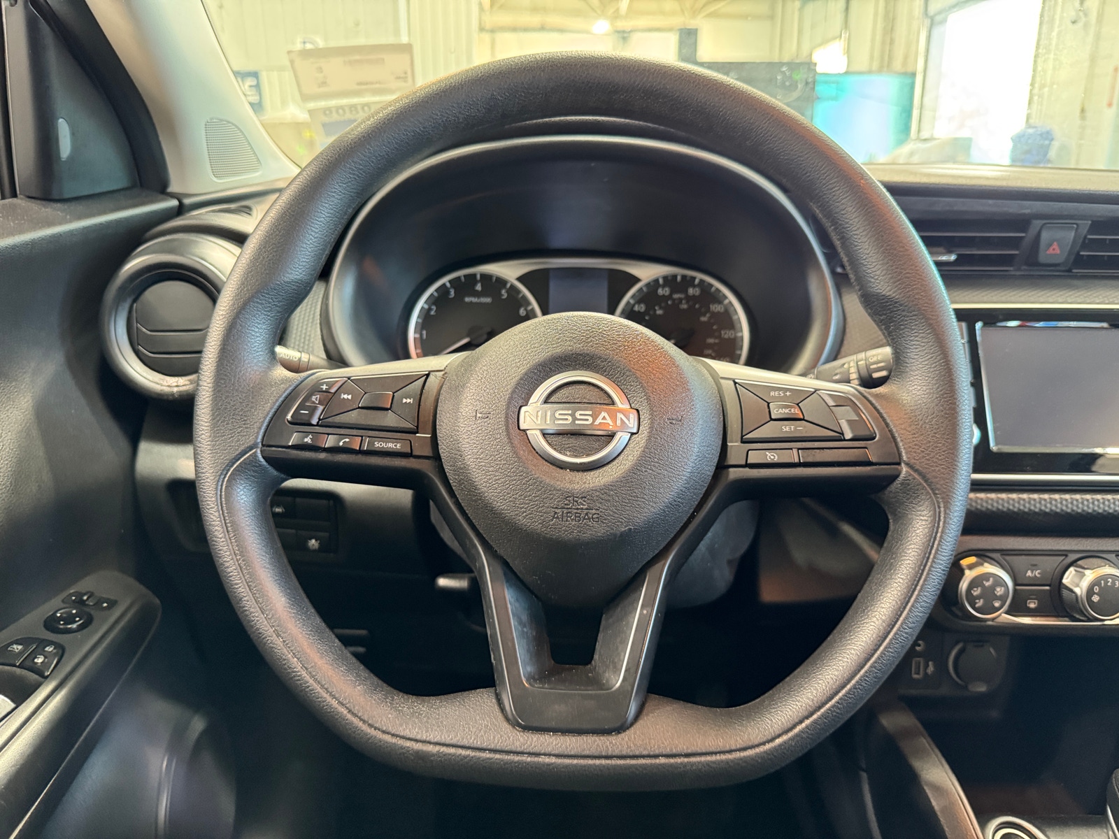 Thumbnail: 2023 Nissan Kicks - 5