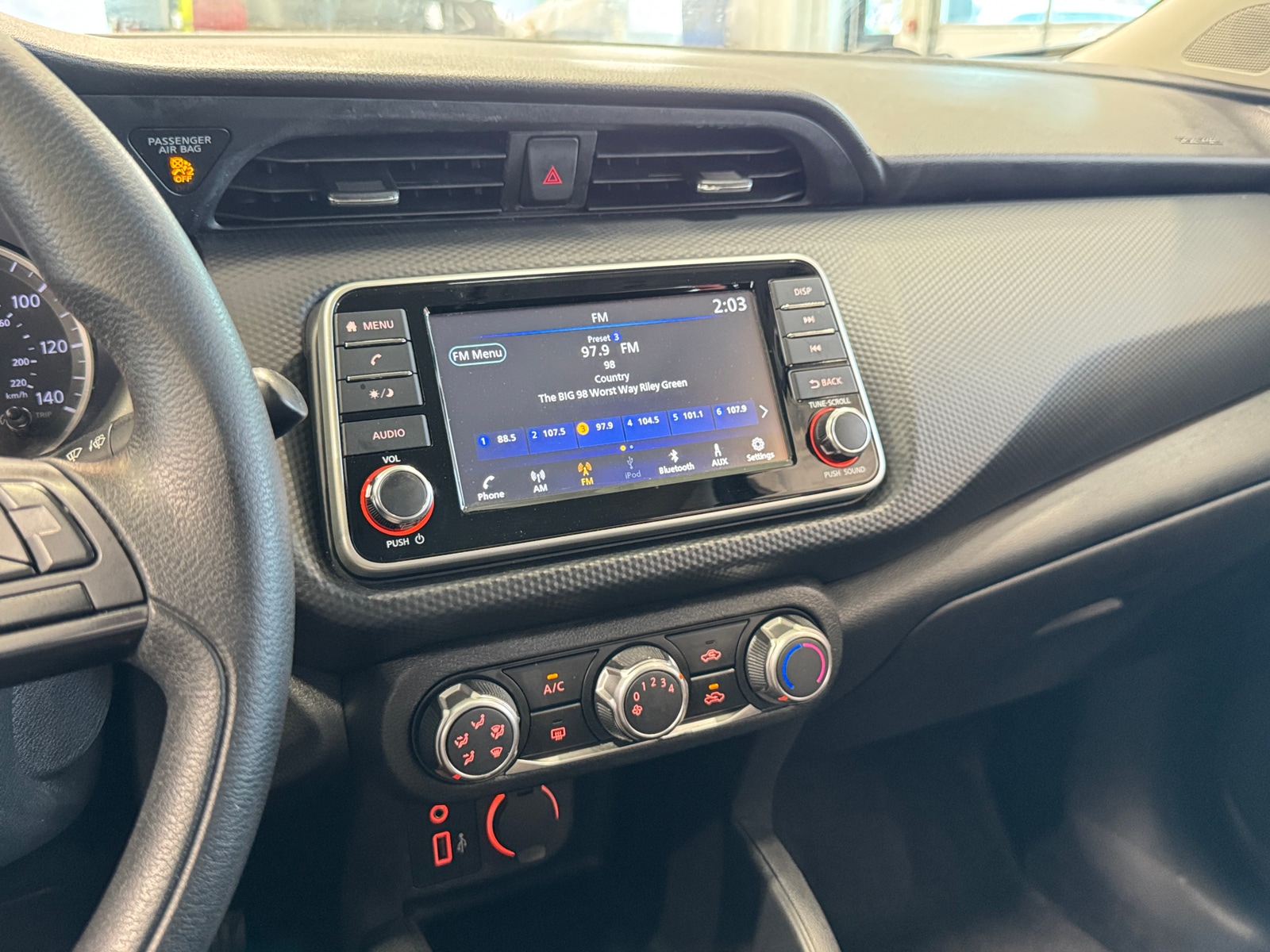 Thumbnail: 2023 Nissan Kicks - 4