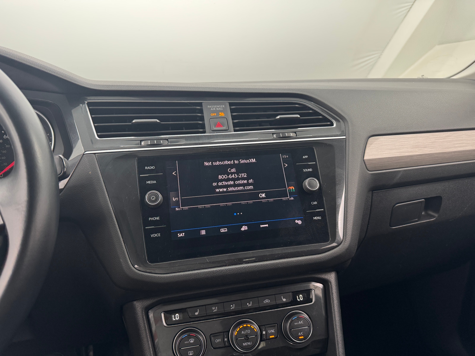 Thumbnail: 2019 Volkswagen Tiguan - 3