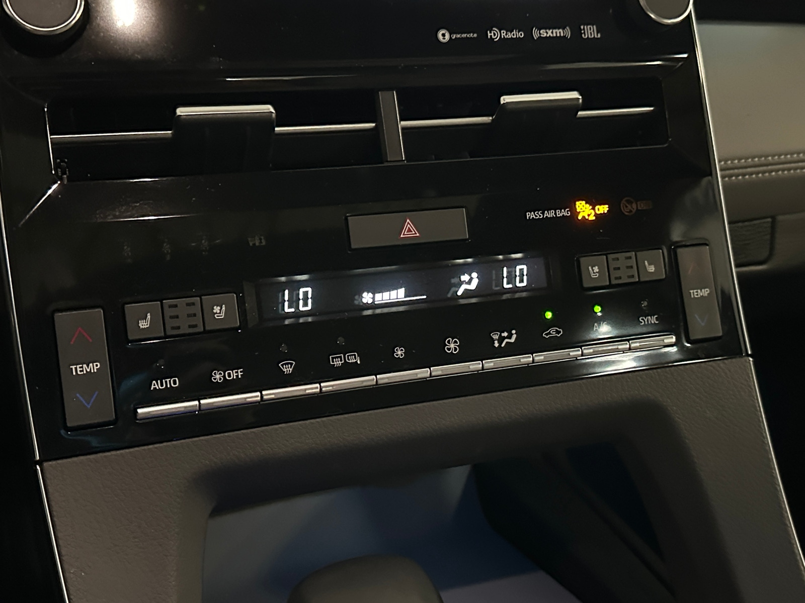 Thumbnail: 2019 Toyota Avalon - 3