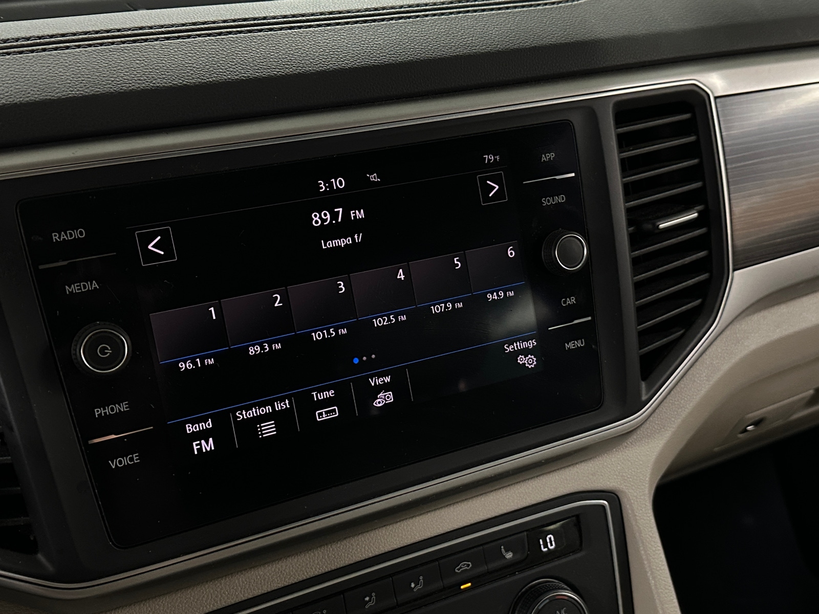 Thumbnail: 2019 Volkswagen Atlas - 3
