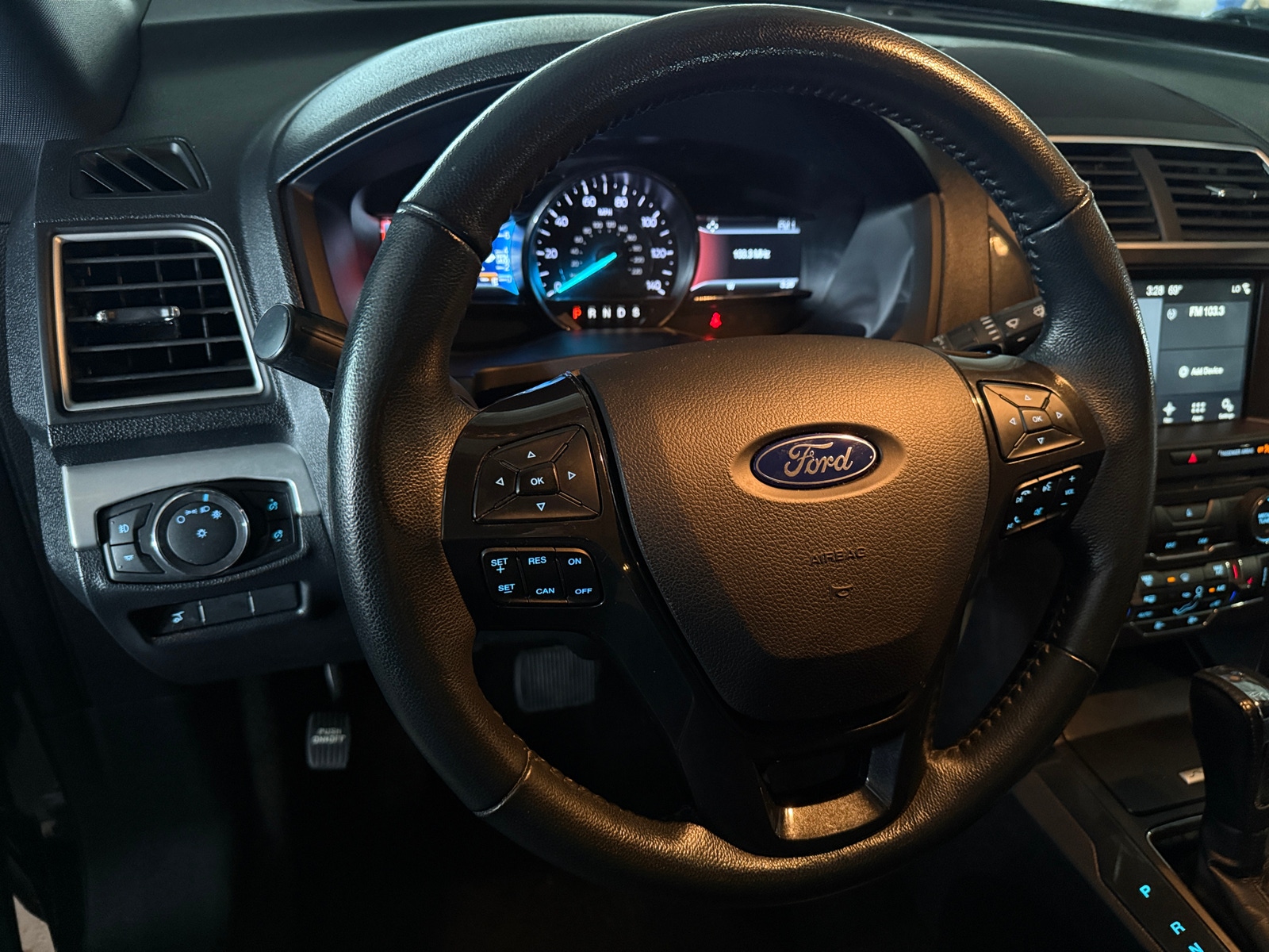 Thumbnail: 2017 Ford Explorer - 4