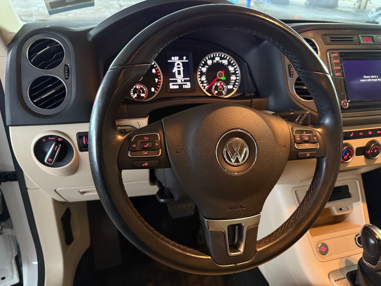 Thumbnail: 2017 Volkswagen Tiguan - 5