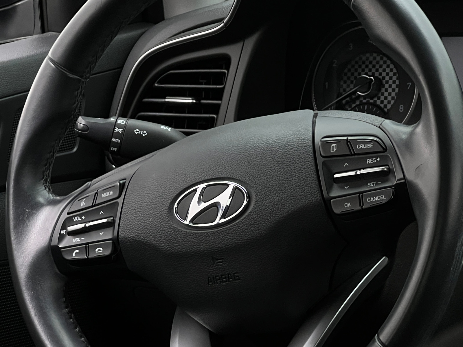 Thumbnail: 2019 Hyundai Elantra - 5