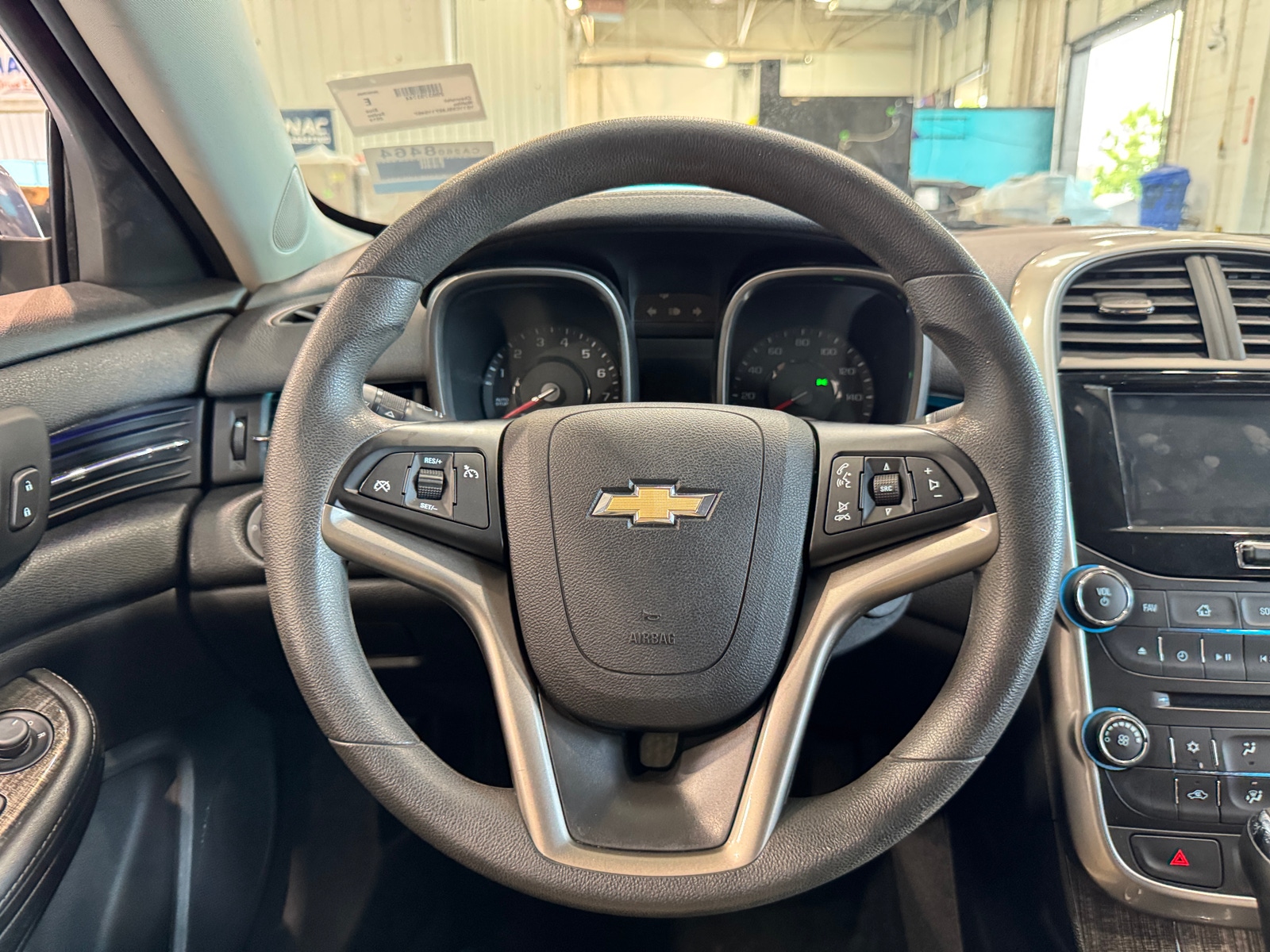 Thumbnail: 2014 Chevrolet Malibu - 5