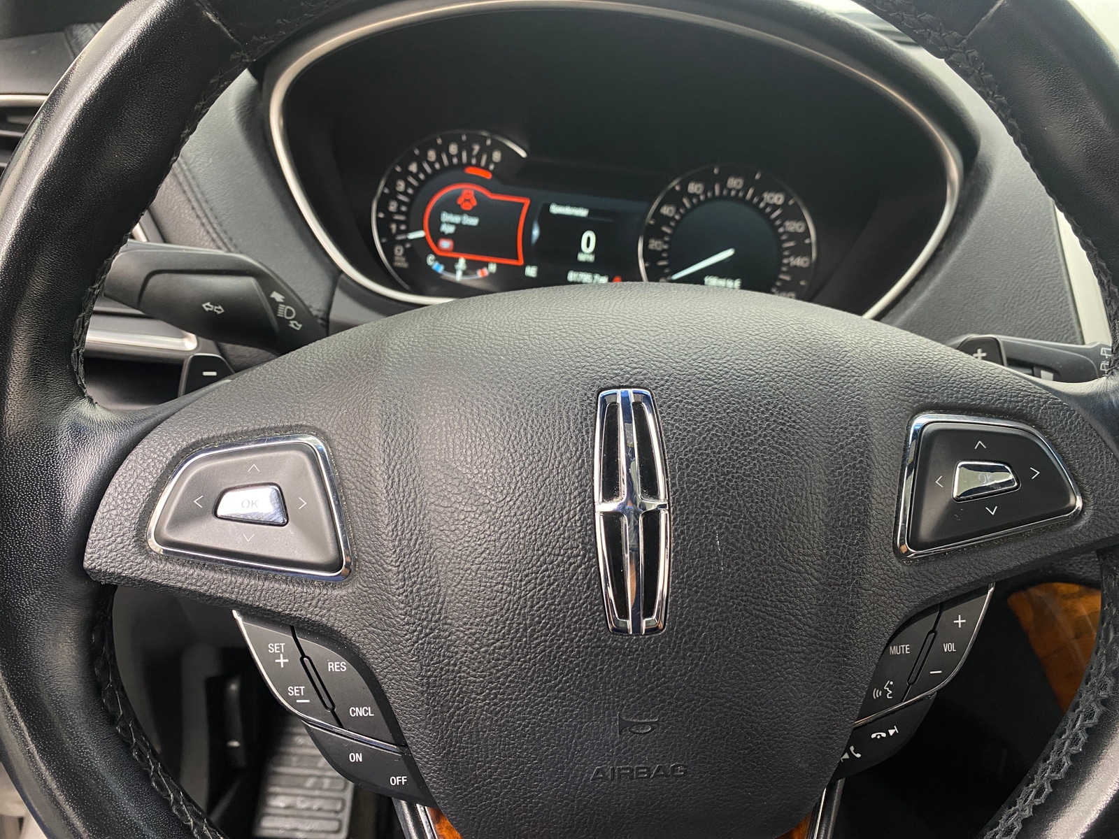 Thumbnail: 2017 Lincoln MKX - 4