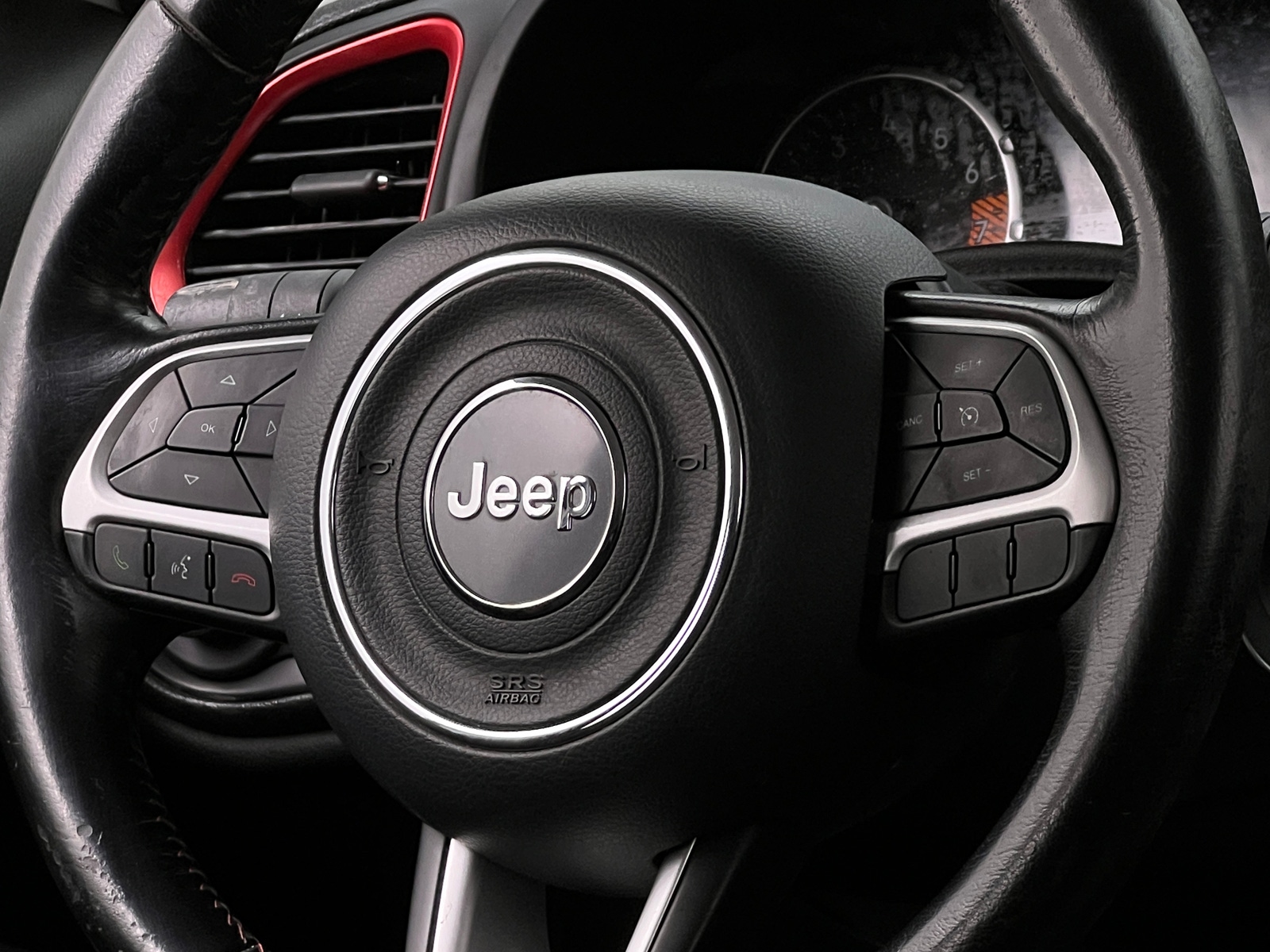 Thumbnail: 2019 Jeep Renegade - 5