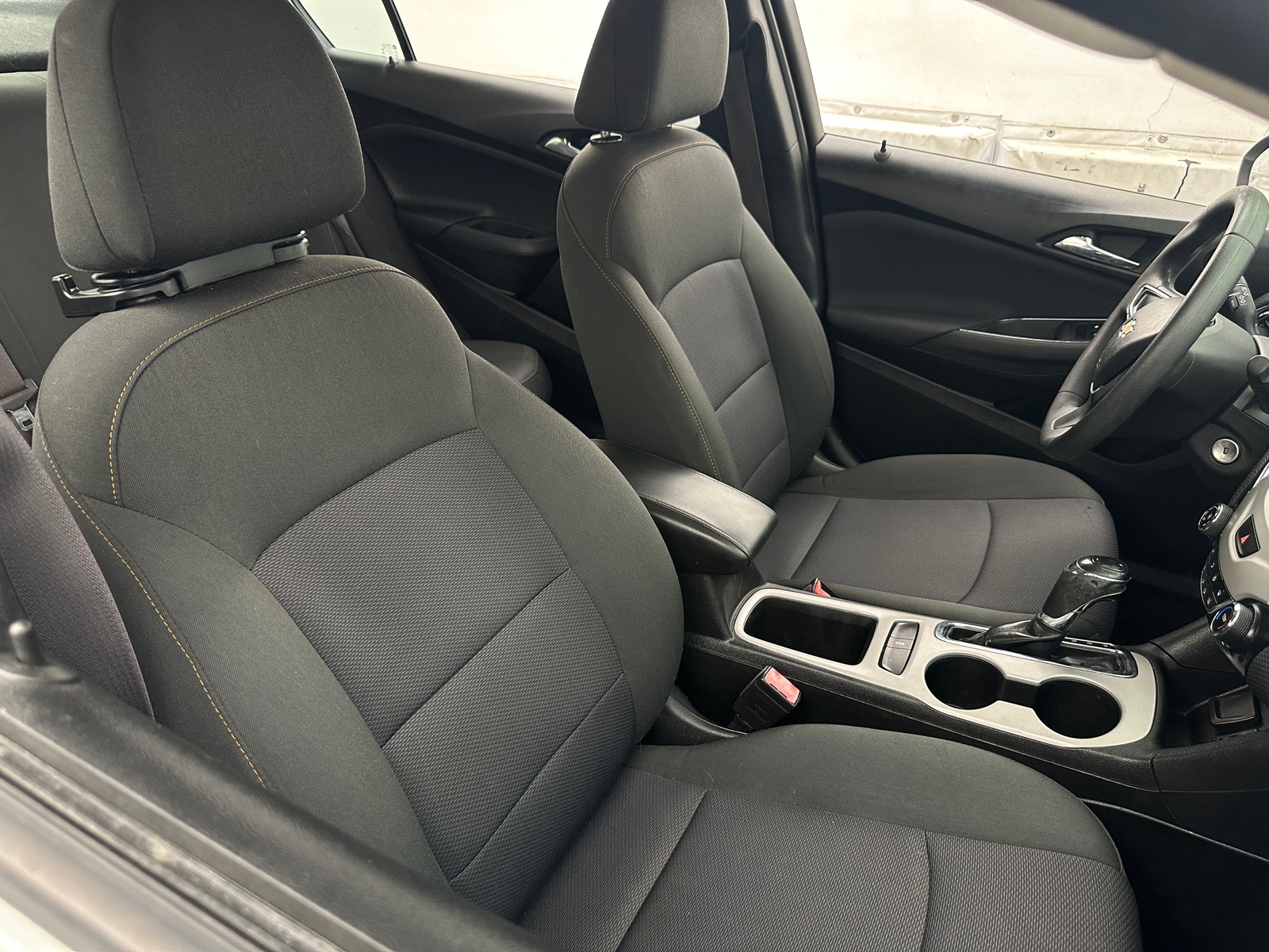 Thumbnail: 2017 Chevrolet Cruze - 2
