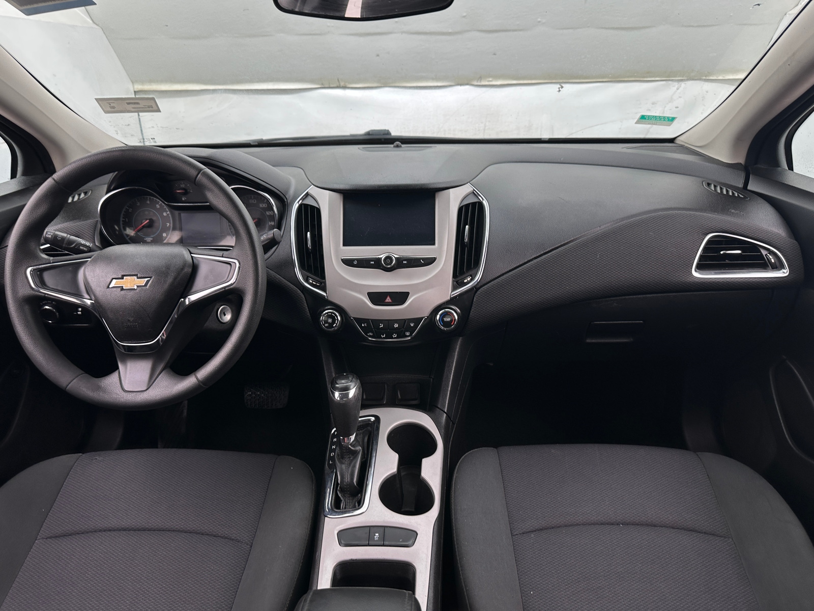 Thumbnail: 2017 Chevrolet Cruze - 3