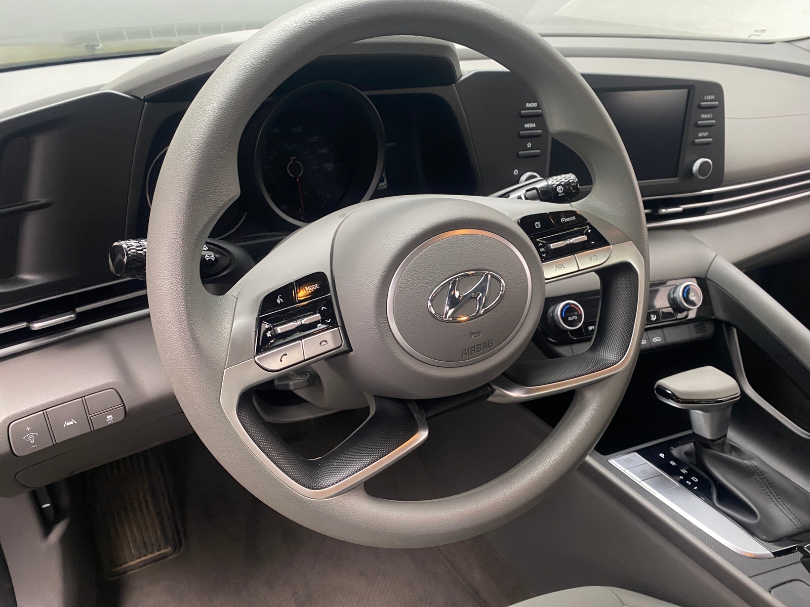 Thumbnail: 2023 Hyundai Elantra - 5
