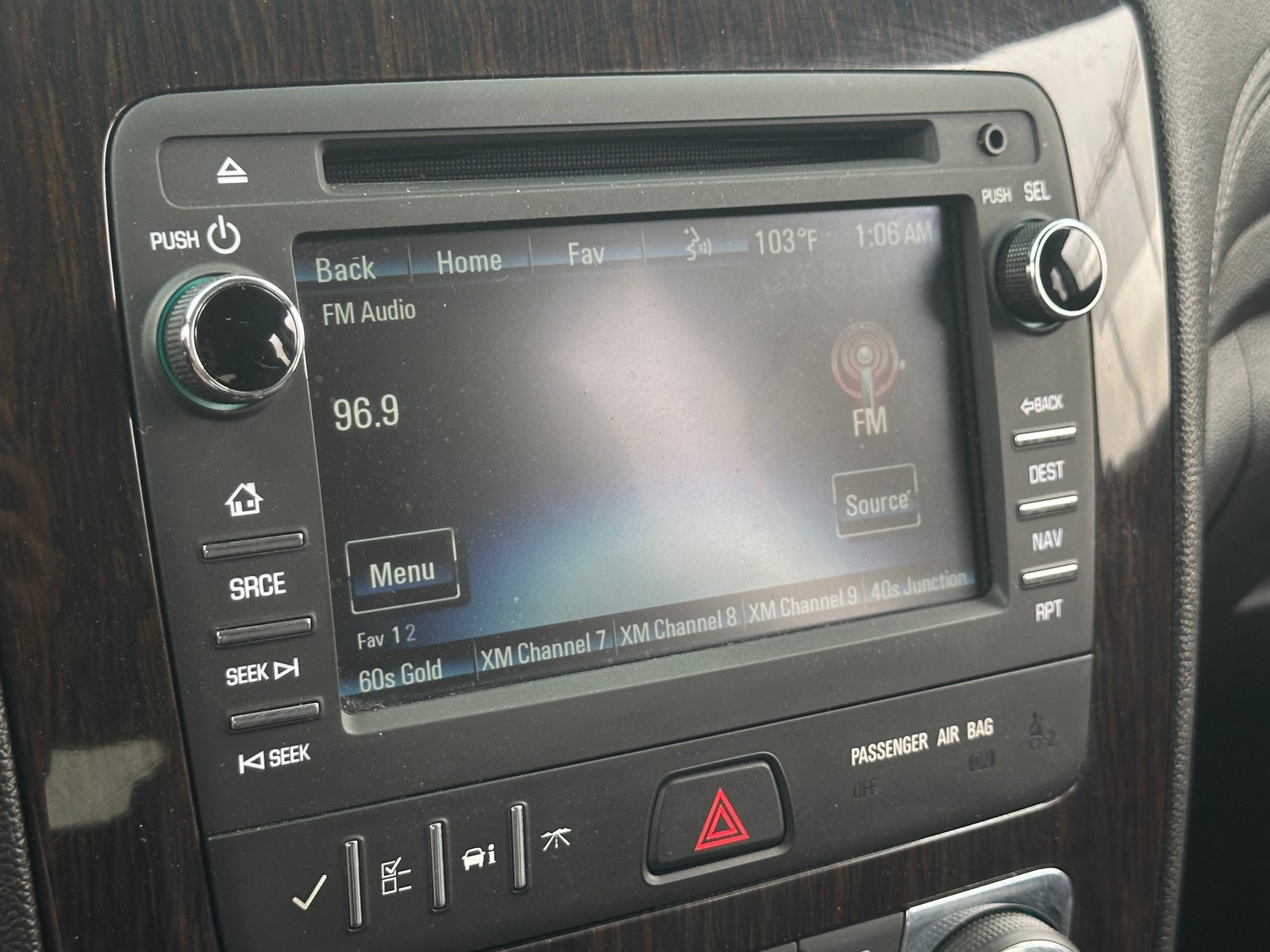 Thumbnail: 2015 Chevrolet Traverse - 3