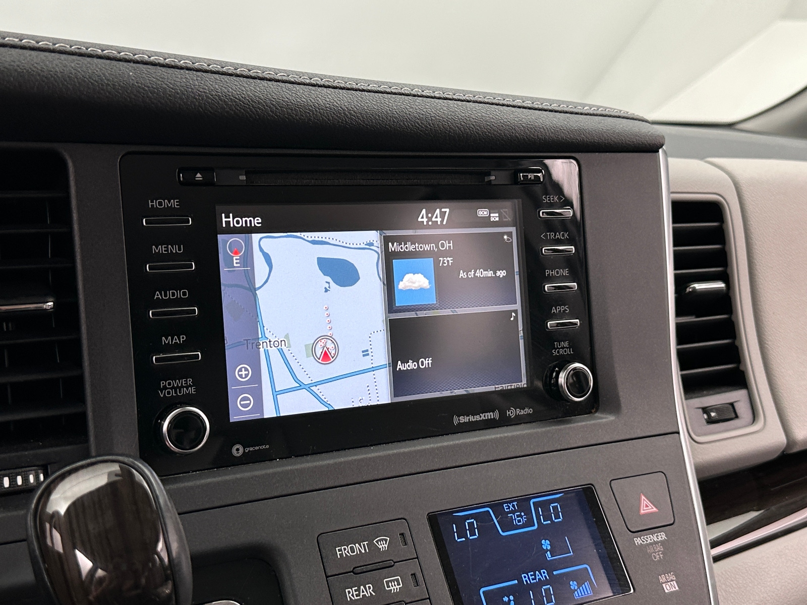 Thumbnail: 2019 Toyota Sienna - 3