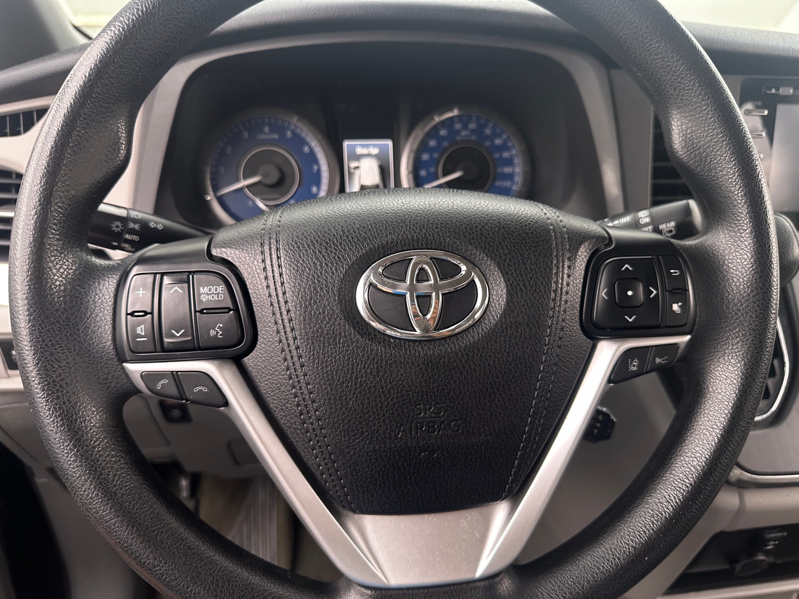 Thumbnail: 2018 Toyota Sienna - 5