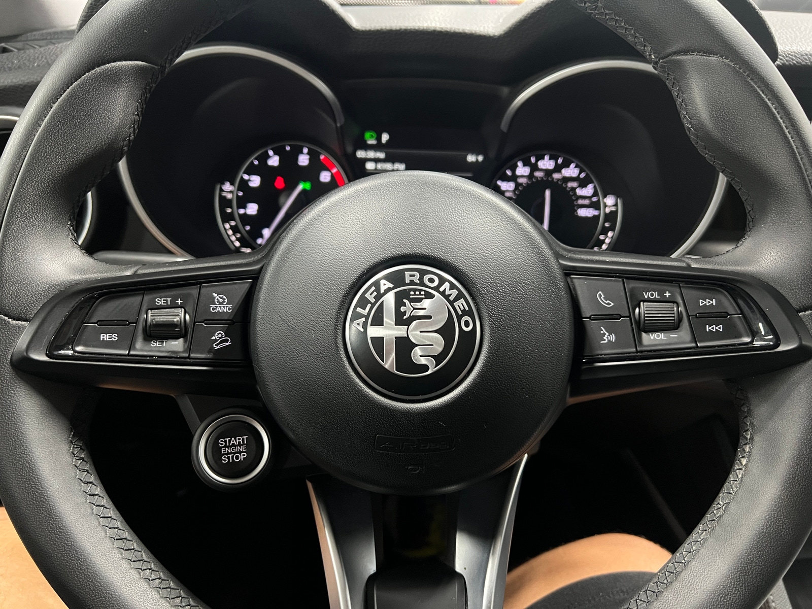 Thumbnail: 2020 Alfa Romeo Stelvio - 4