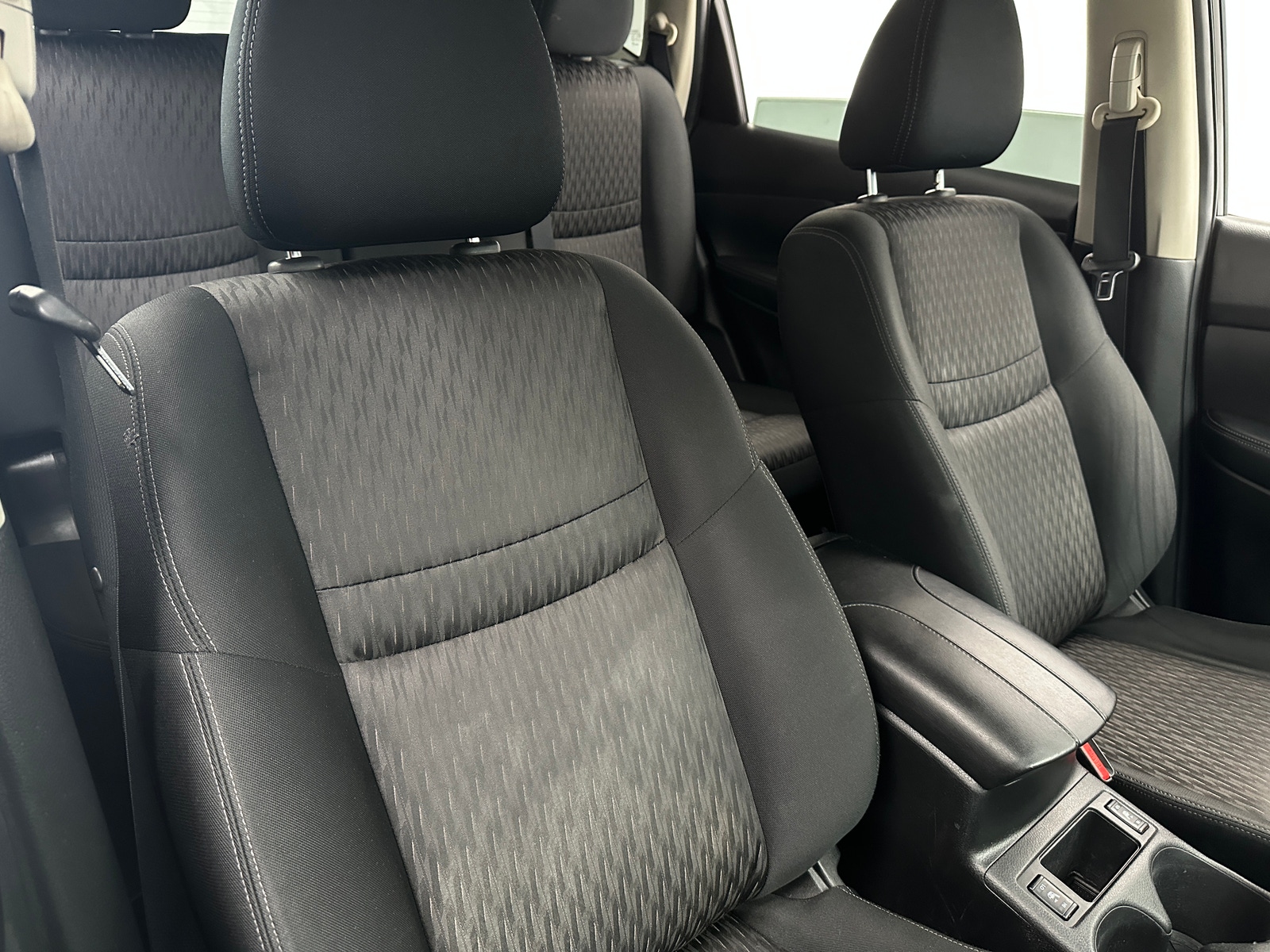 Thumbnail: 2019 Nissan Rogue - 2