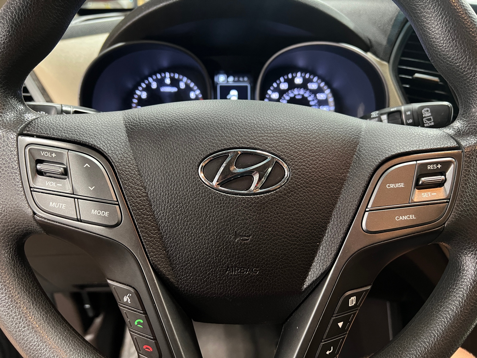 Thumbnail: 2017 Hyundai Santa Fe - 5
