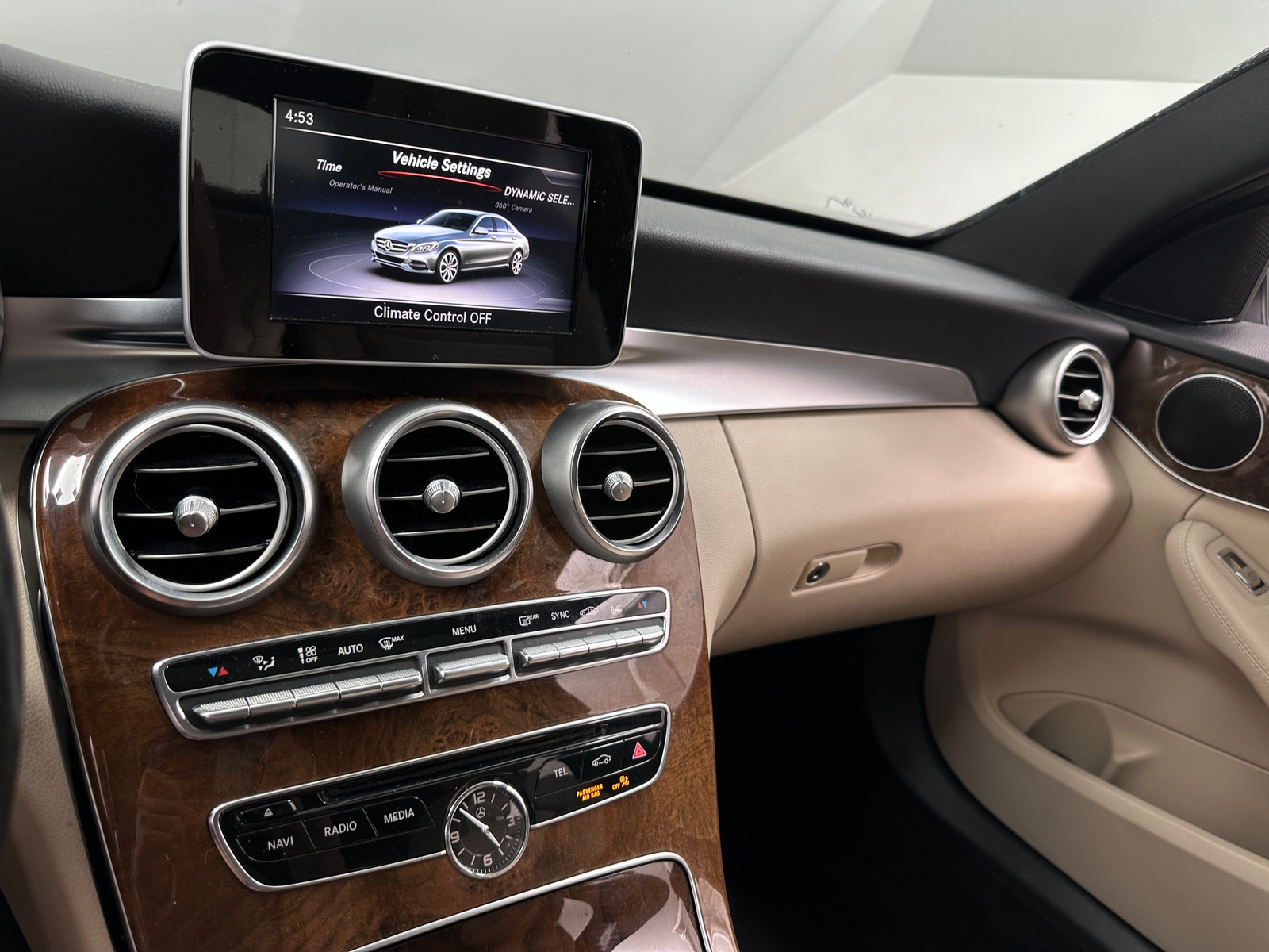 Thumbnail: 2018 Mercedes-Benz C-Class - 3