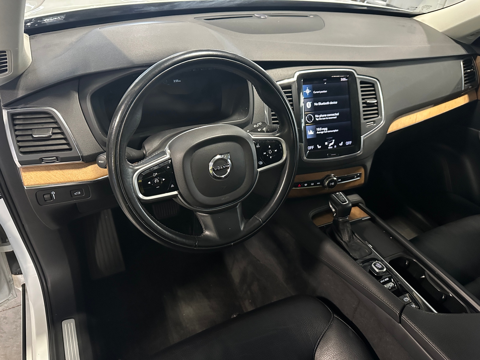 Thumbnail: 2021 Volvo XC90 - 2