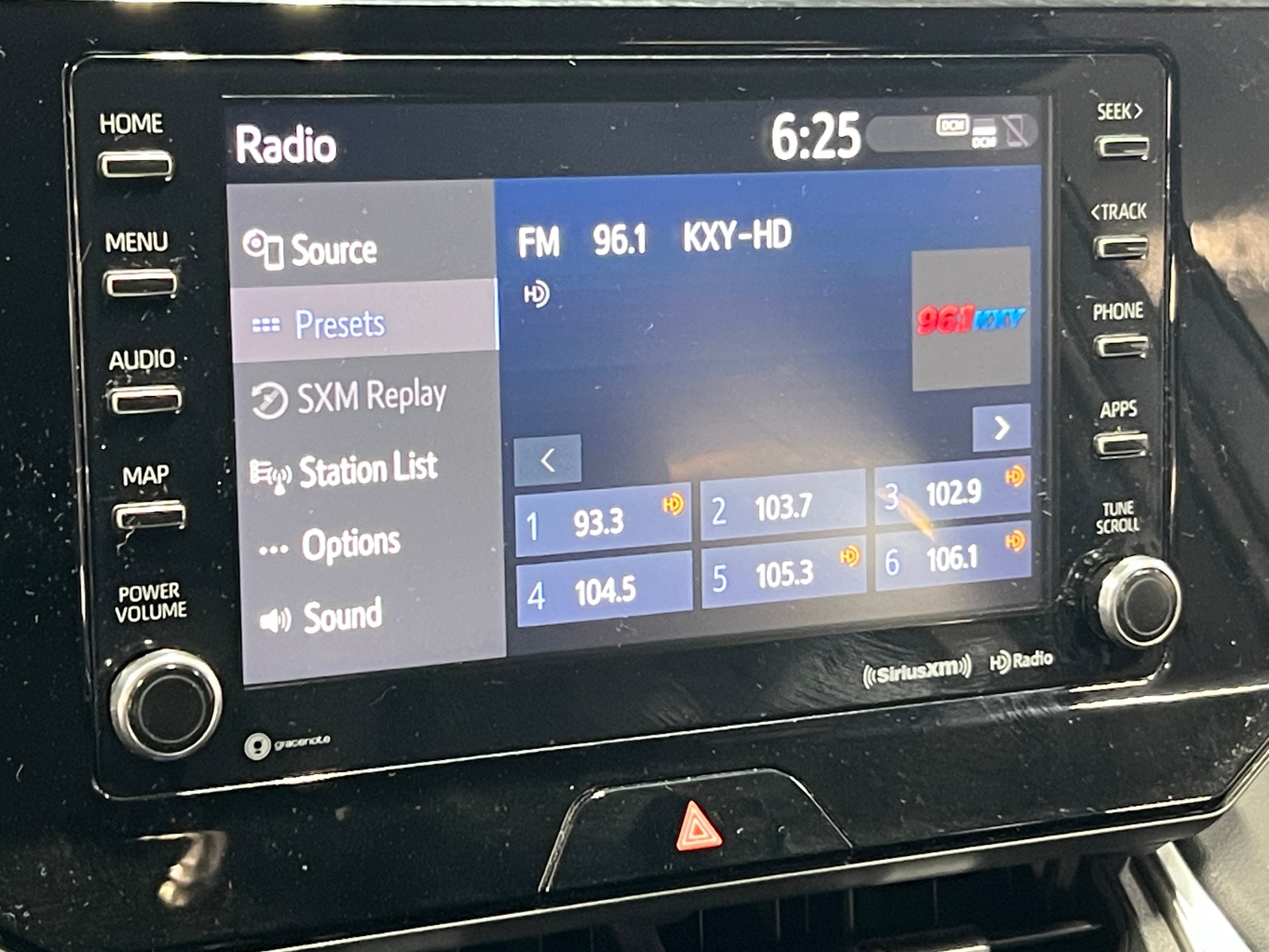 Thumbnail: 2021 Toyota Venza - 3