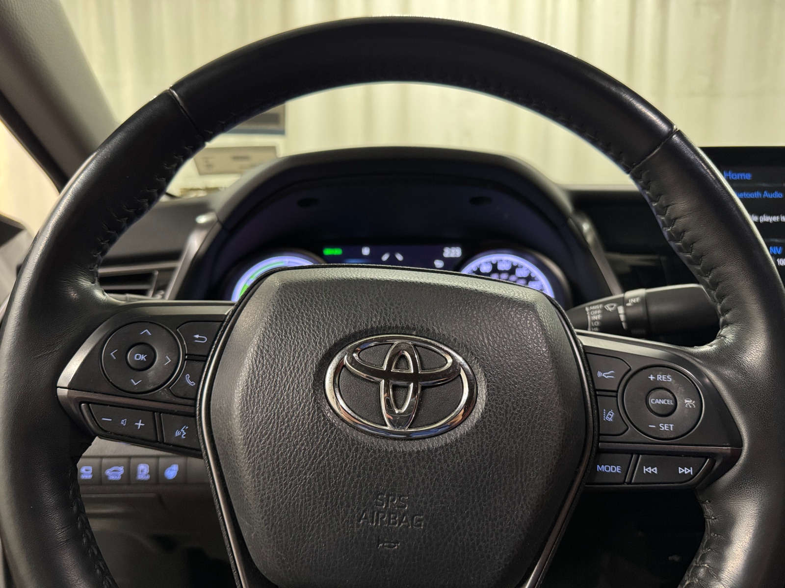 Thumbnail: 2023 Toyota Camry - 4