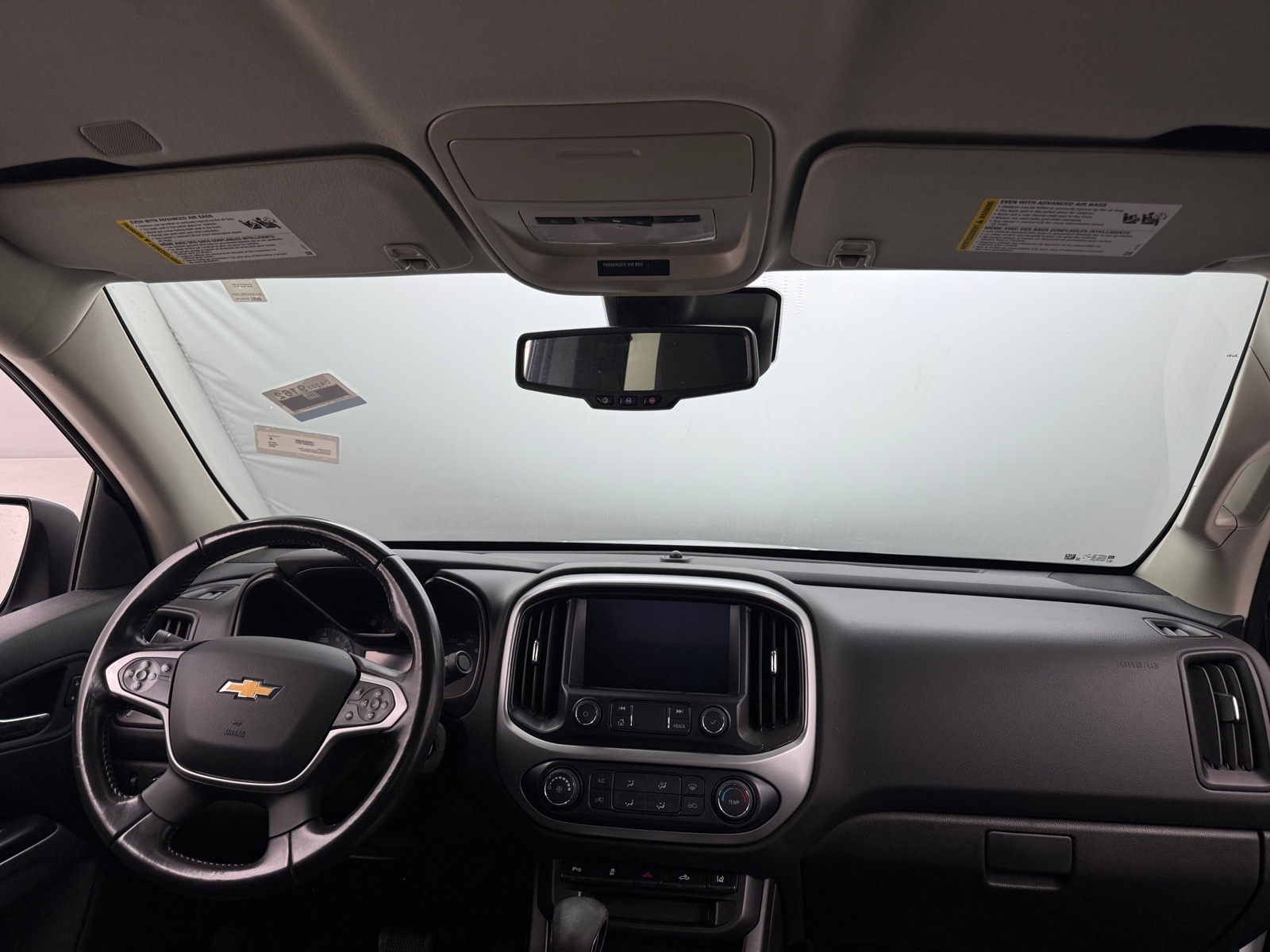 Thumbnail: 2022 Chevrolet Colorado - 3