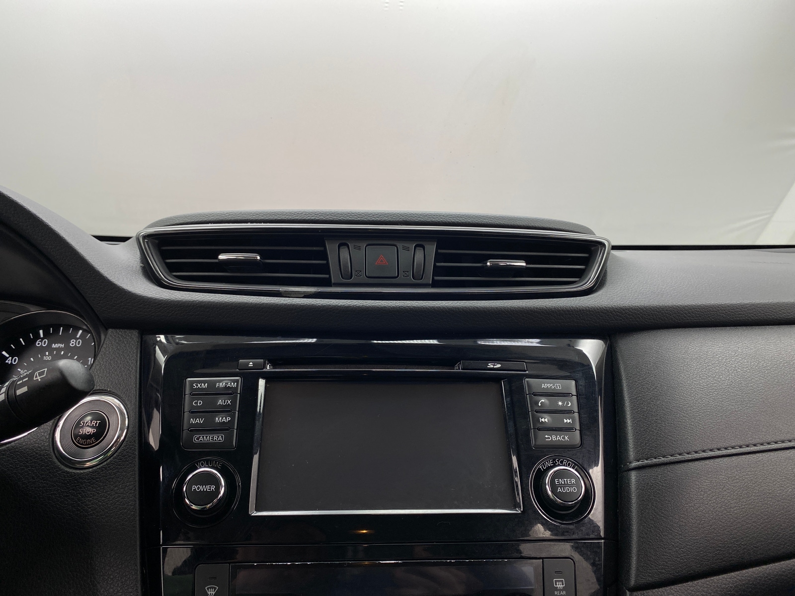 Thumbnail: 2017 Nissan Rogue - 4