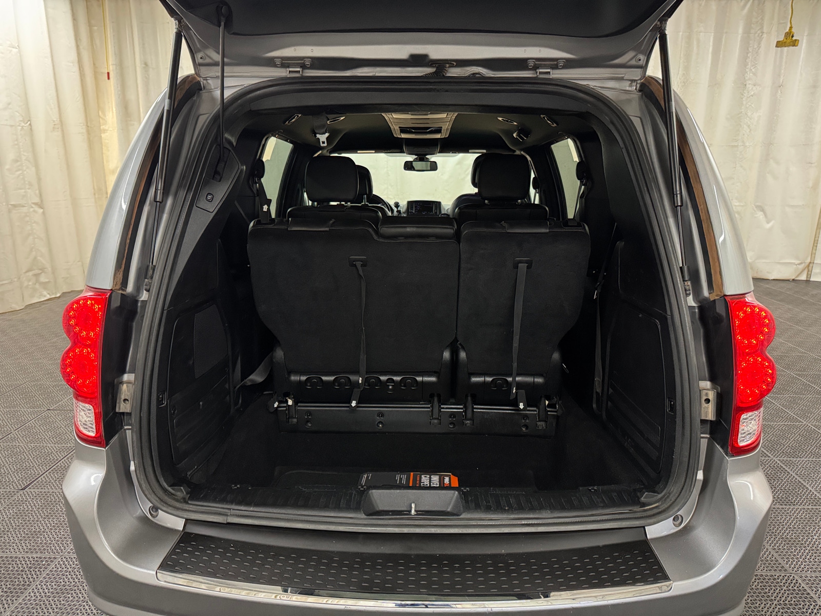 Thumbnail: 2019 Dodge Grand Caravan - 6