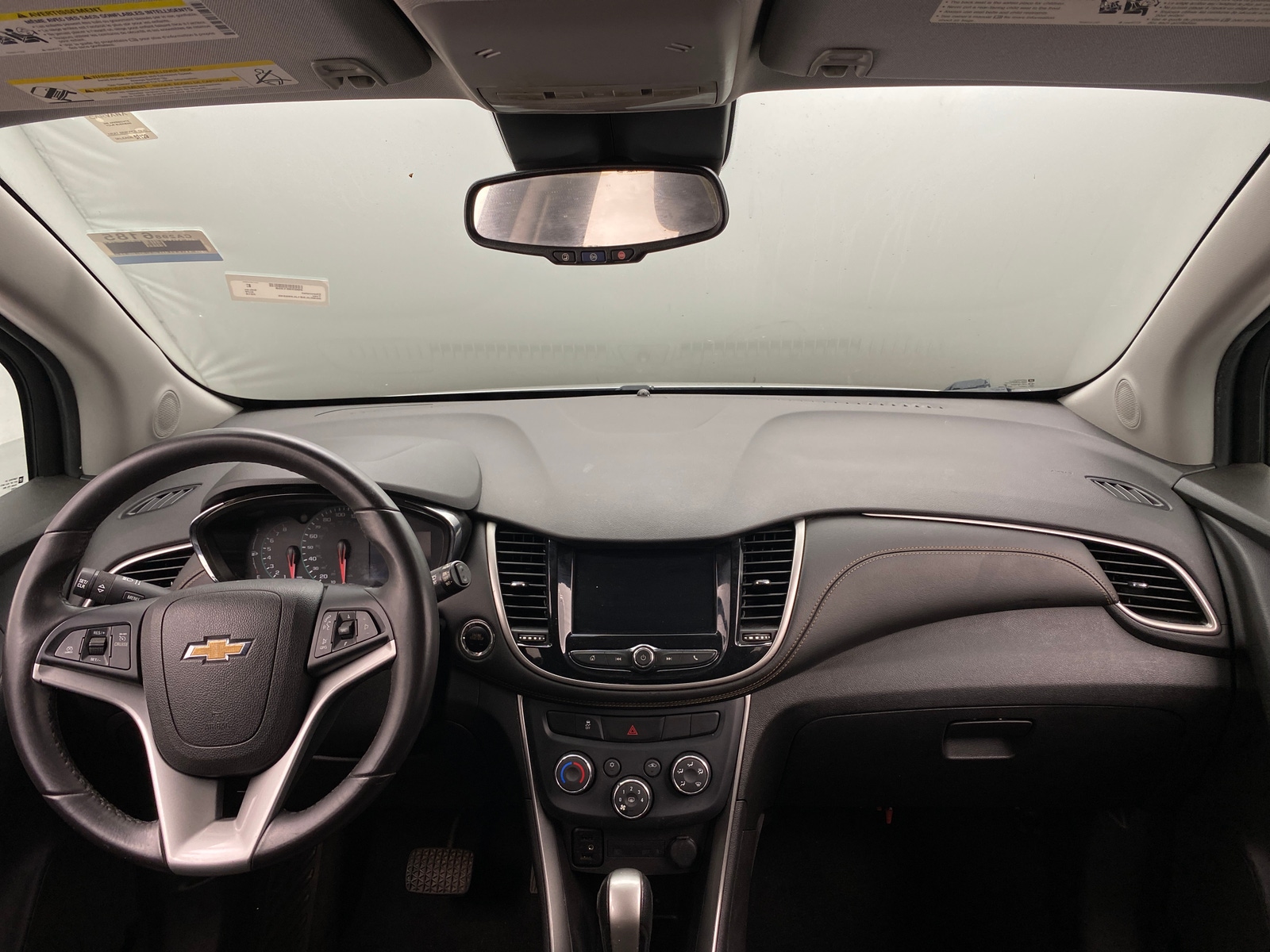 Thumbnail: 2018 Chevrolet Trax - 3