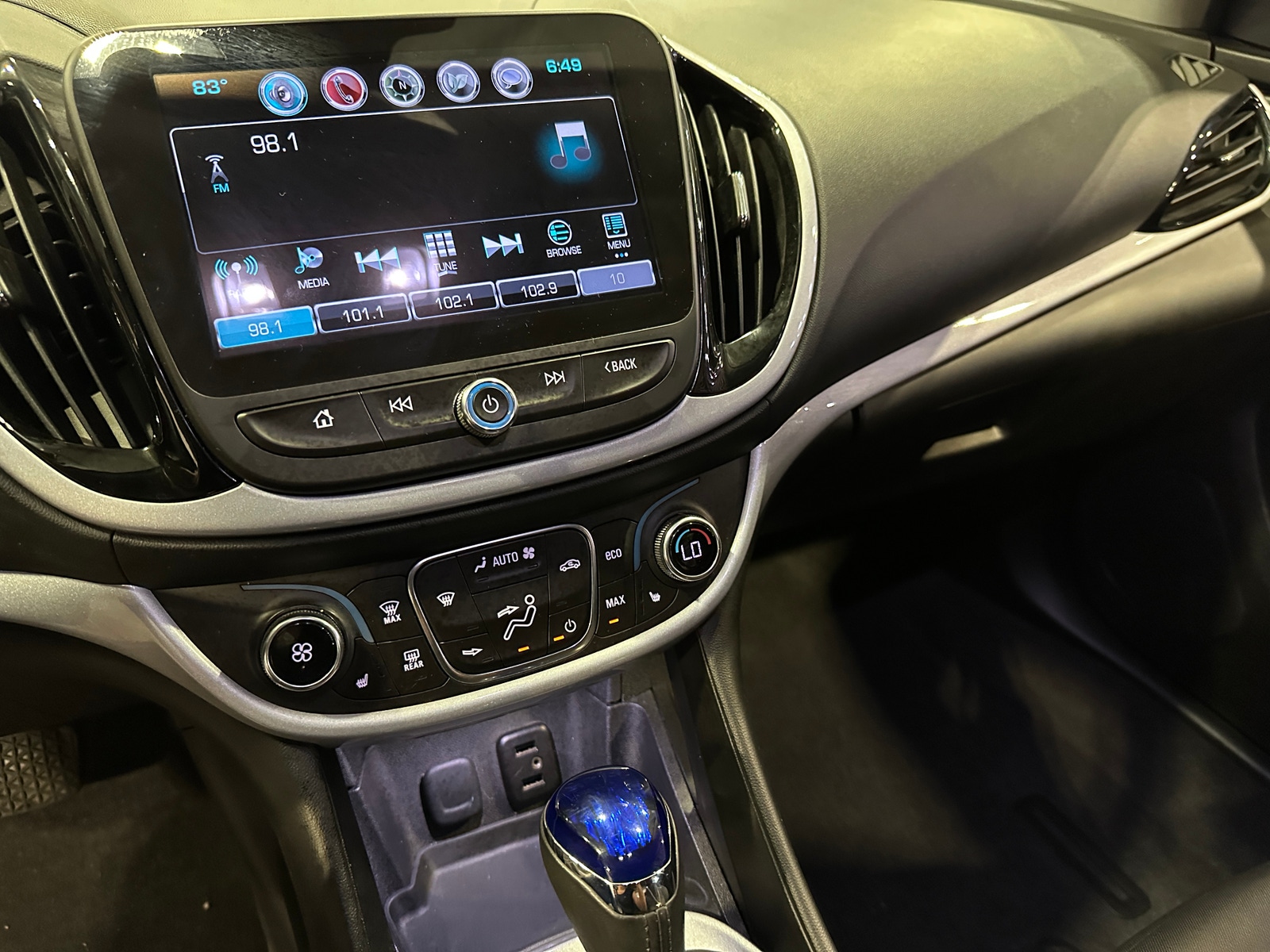 Thumbnail: 2017 Chevrolet Volt - 4