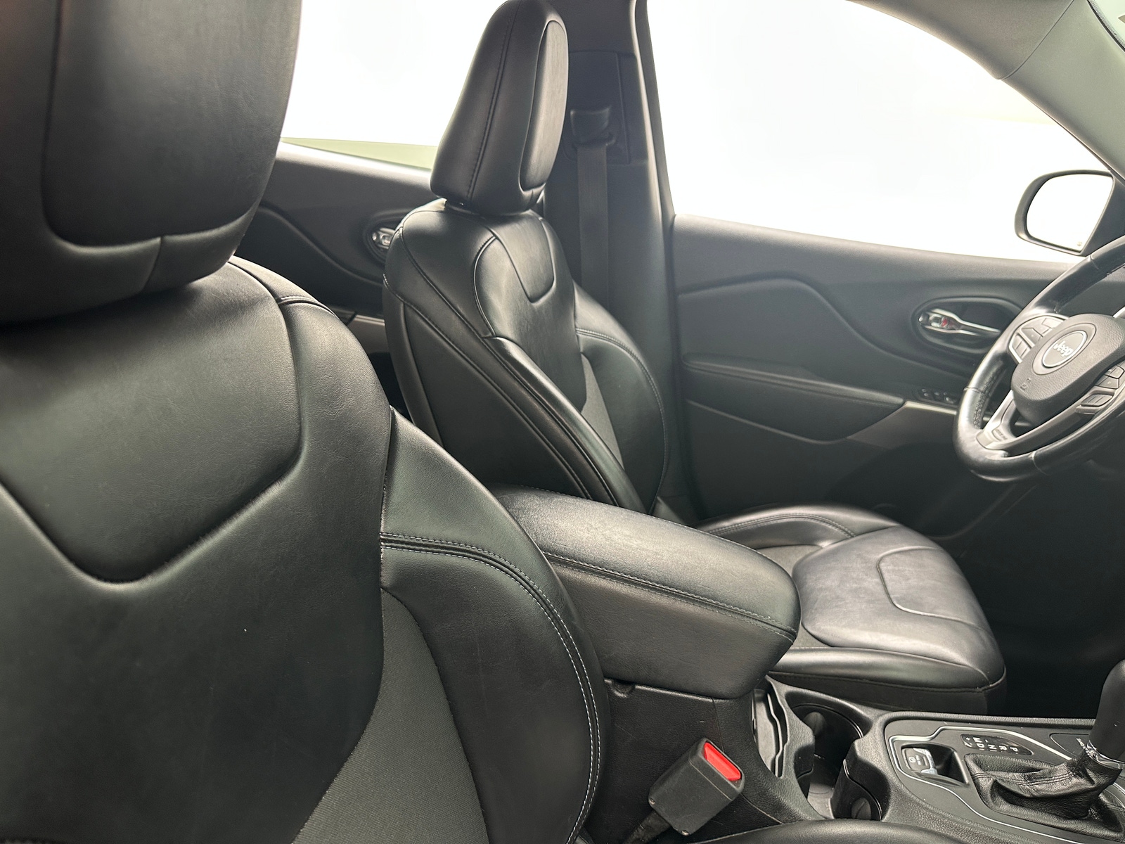 Thumbnail: 2020 Jeep Cherokee - 2