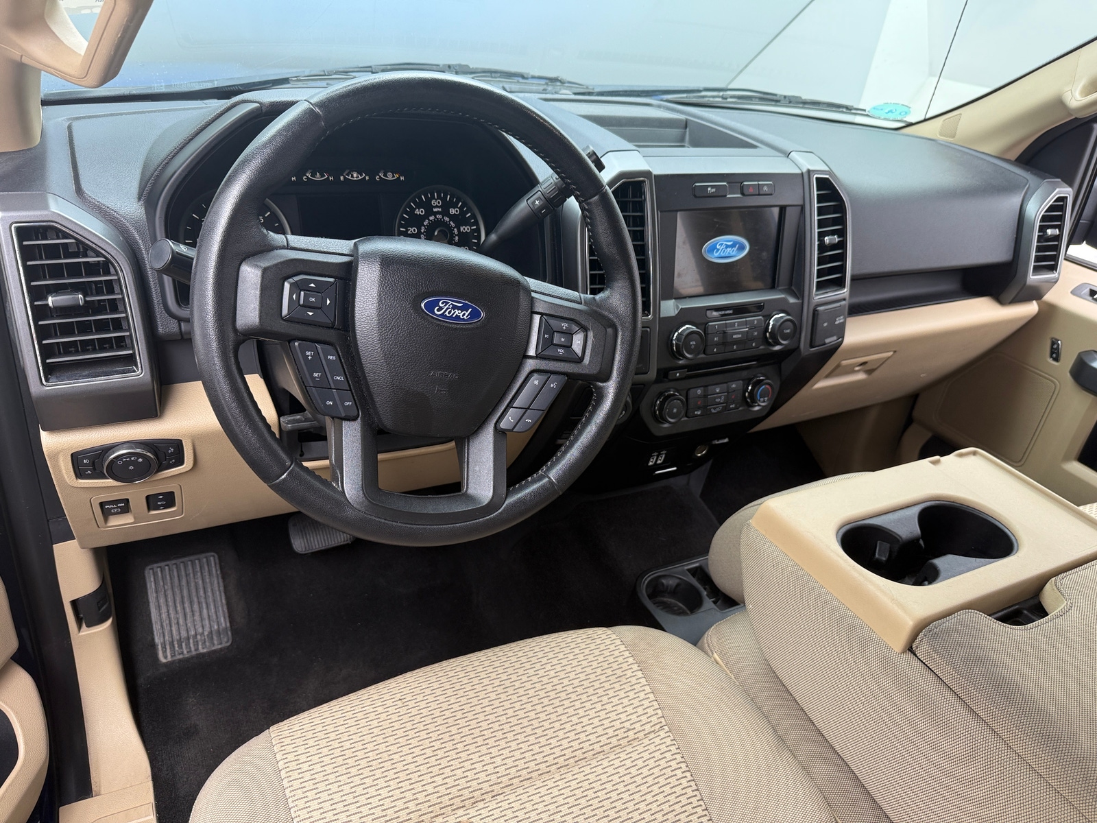Thumbnail: 2018 Ford Econoline - 3