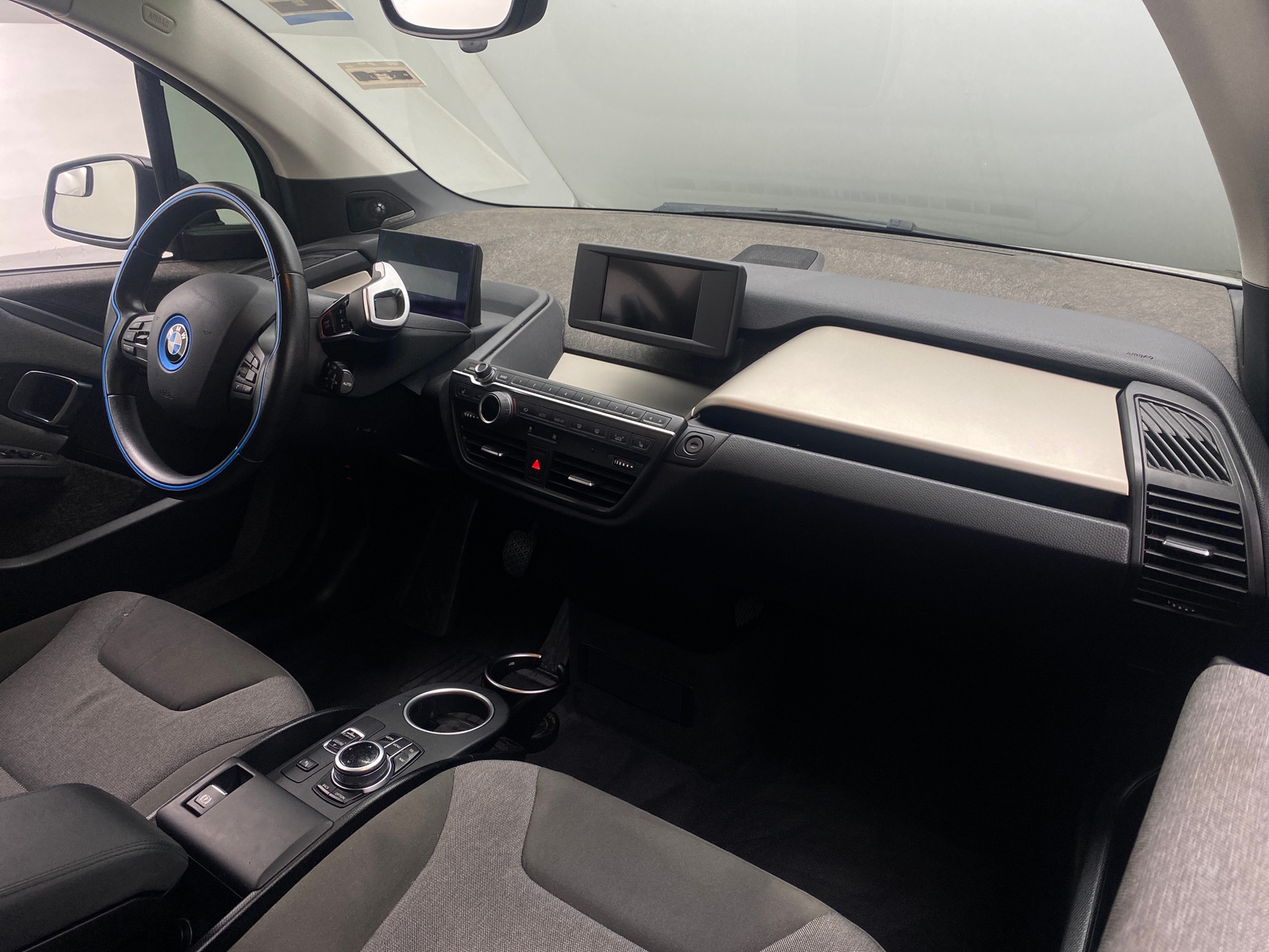 Thumbnail: 2017 BMW i3 - 3